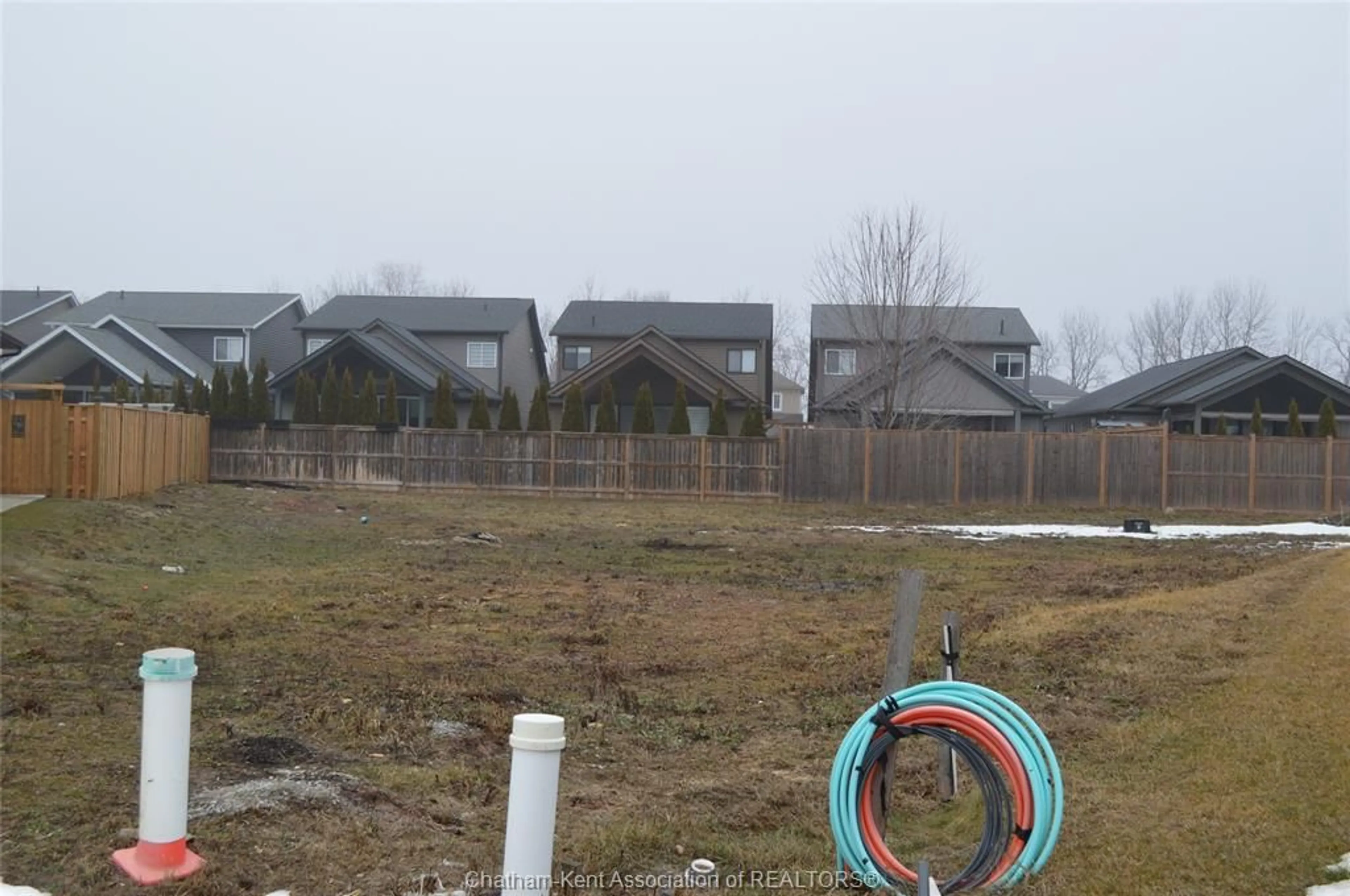 Unknown for 33 Champlain Crt, Chatham Ontario N7L 0C4