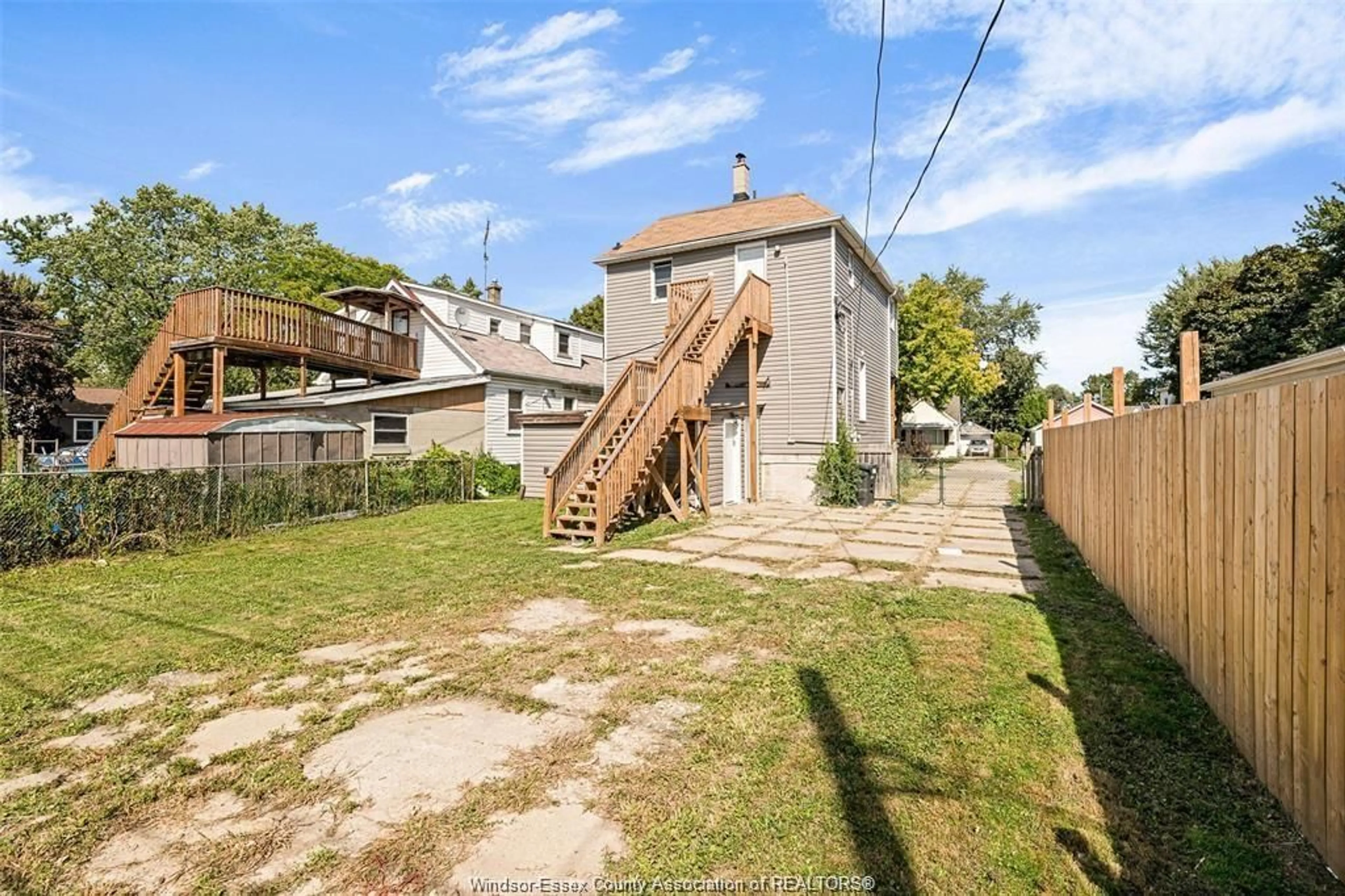 A pic from outside/outdoor area/front of a property/back of a property/a pic from drone, street for 2409 ALEXIS, Windsor Ontario N9A 3J6