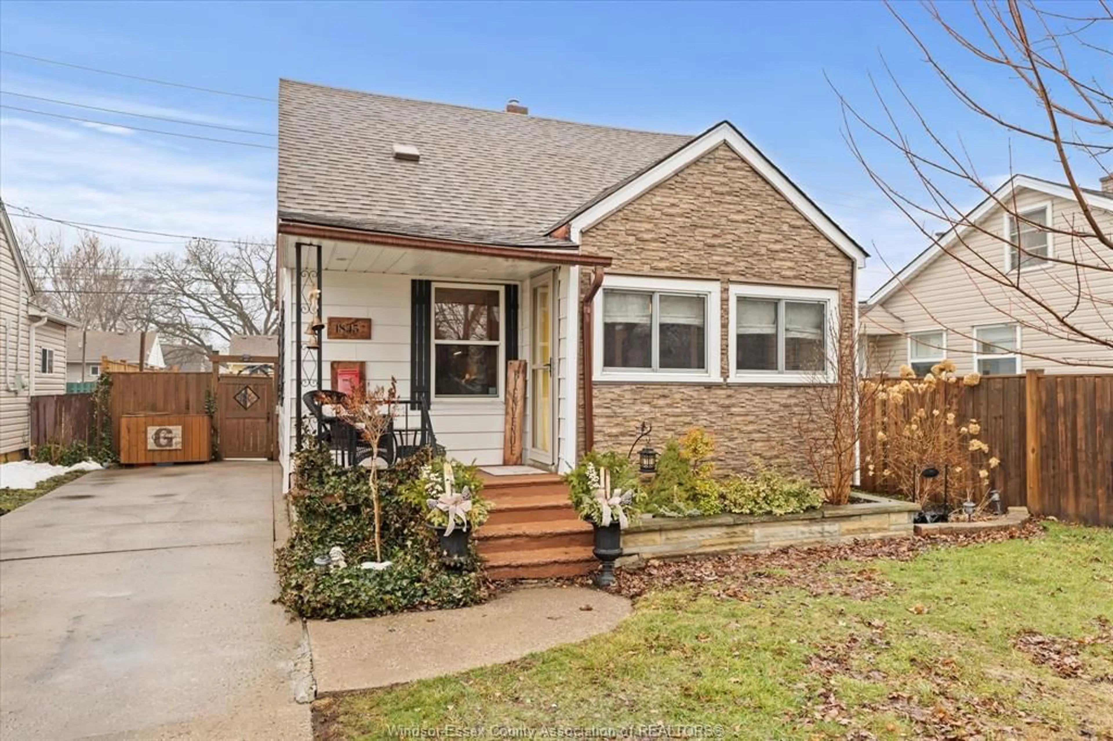 Home with brick exterior material, street for 1845 CENTRAL, Windsor Ontario N8W 4M6