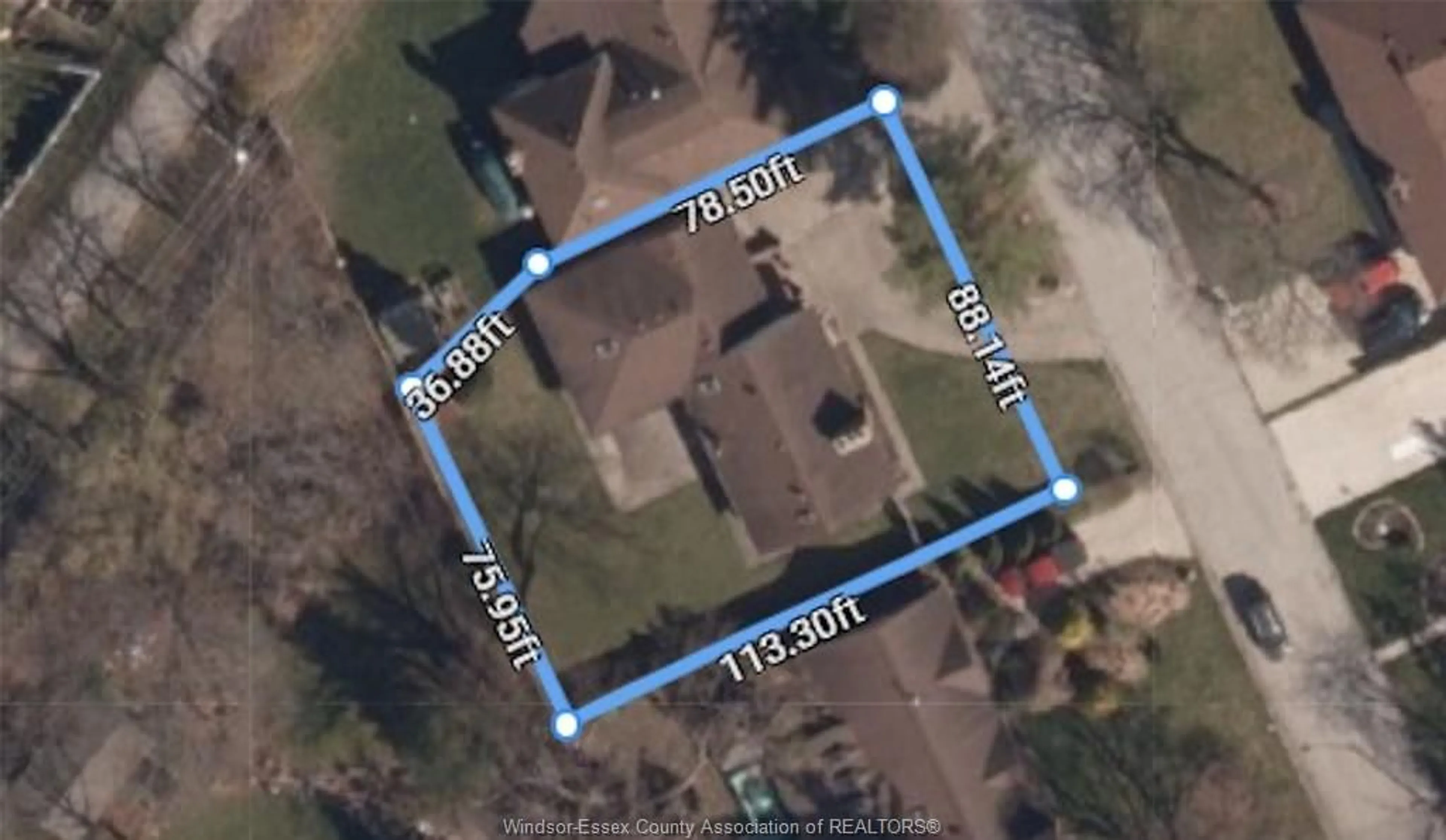 A pic from outside/outdoor area/front of a property/back of a property/a pic from drone, building for 355 EASTLAWN Ave, Windsor Ontario N8S 3H3