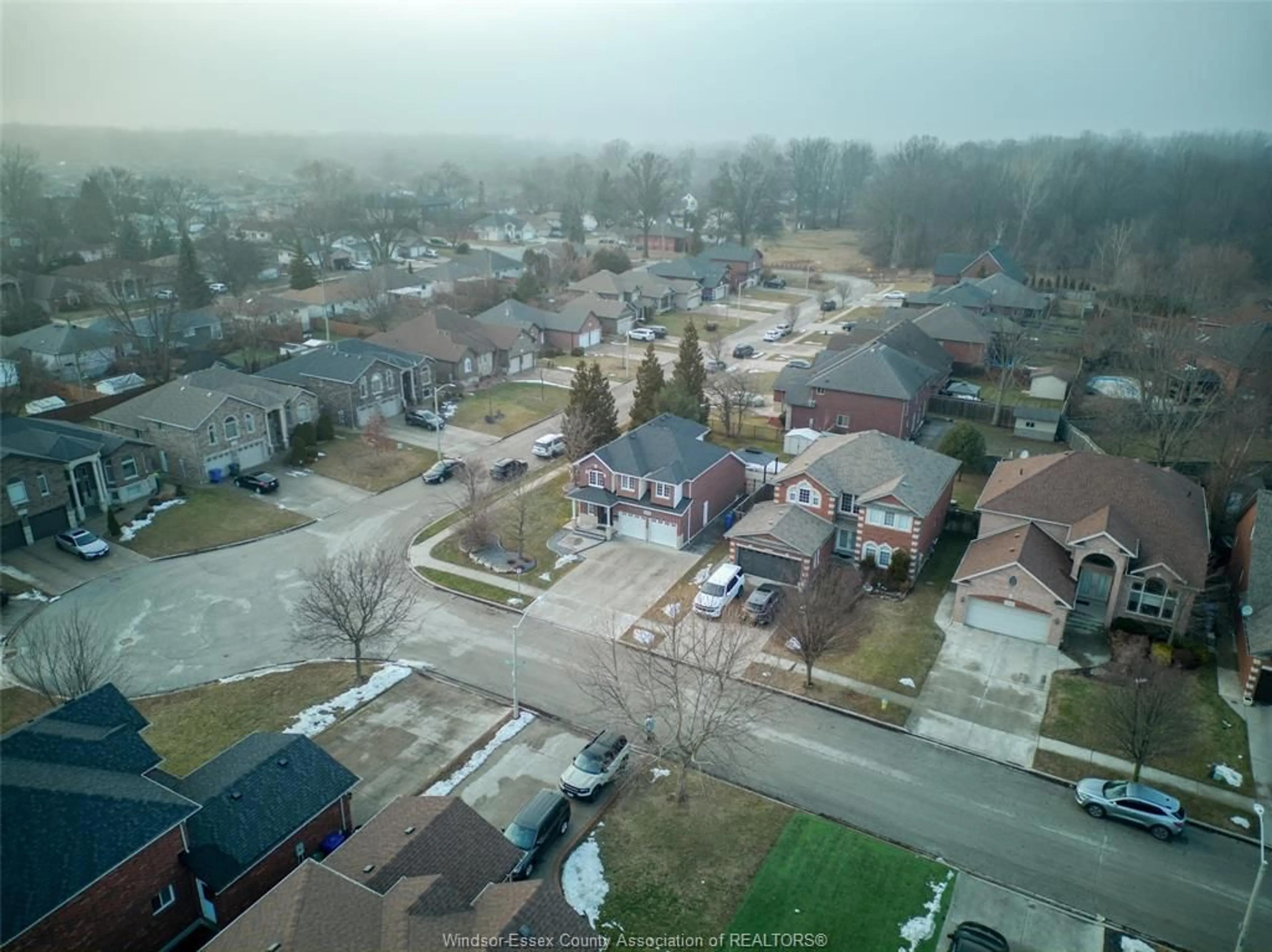 A pic from outside/outdoor area/front of a property/back of a property/a pic from drone, street for 168 PIAZZA, Windsor Ontario N9E 4Y7