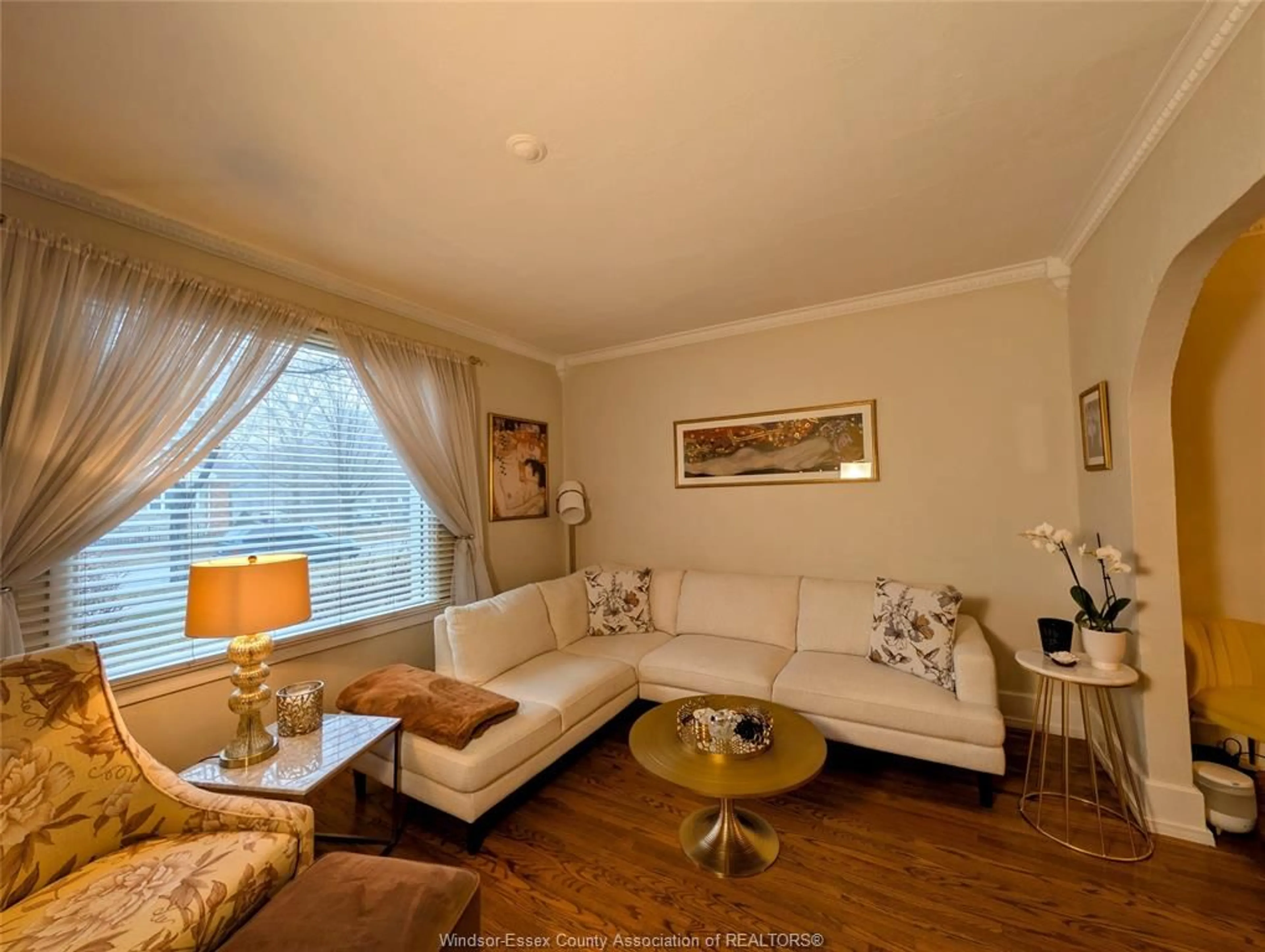 Living room with furniture, wood/laminate floor for 1276 ARGYLE, Windsor Ontario N8Y 3K4