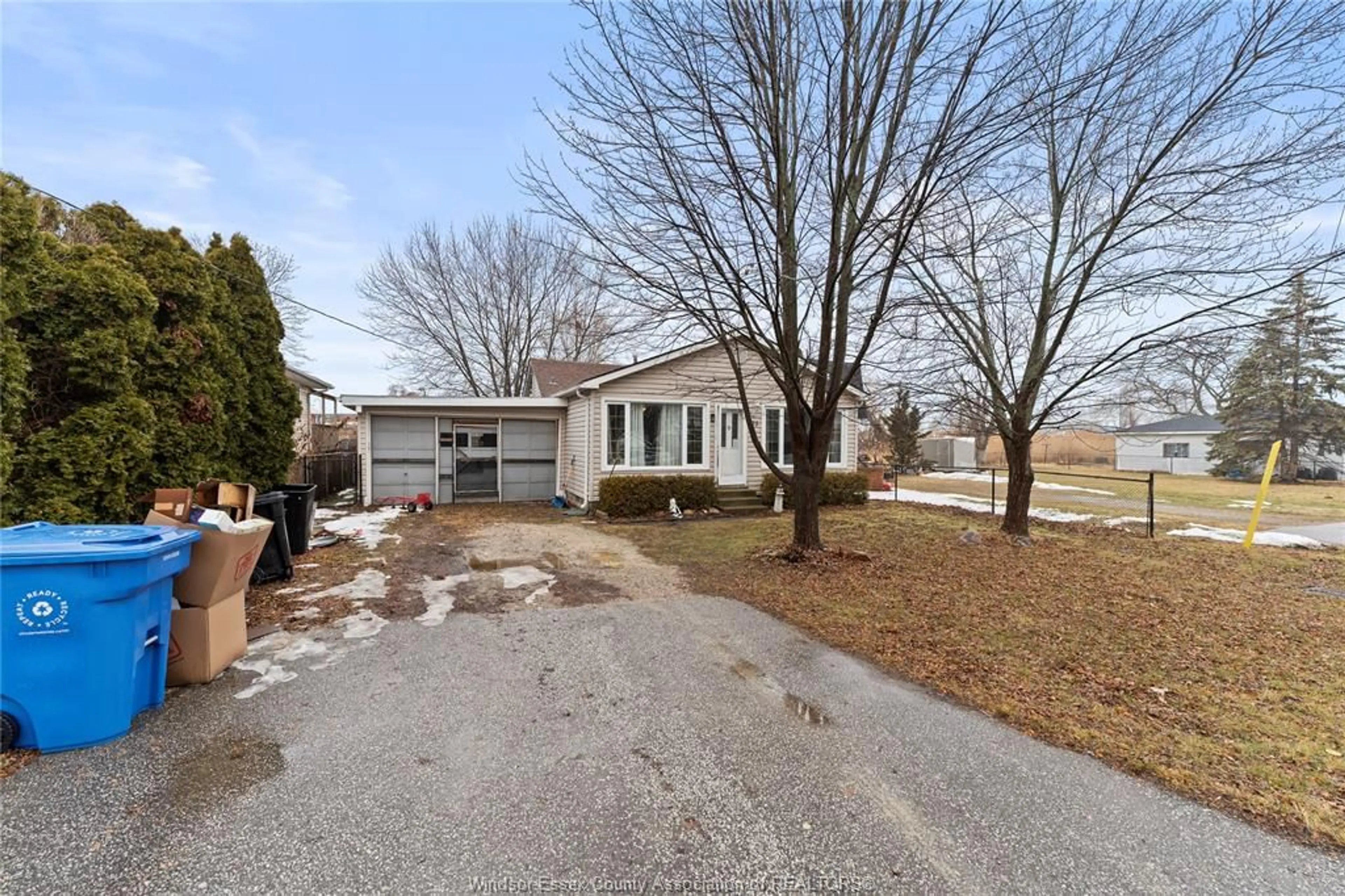 A pic from outside/outdoor area/front of a property/back of a property/a pic from drone, street for 173 MILL St, Lakeshore Ontario N0R 1A0