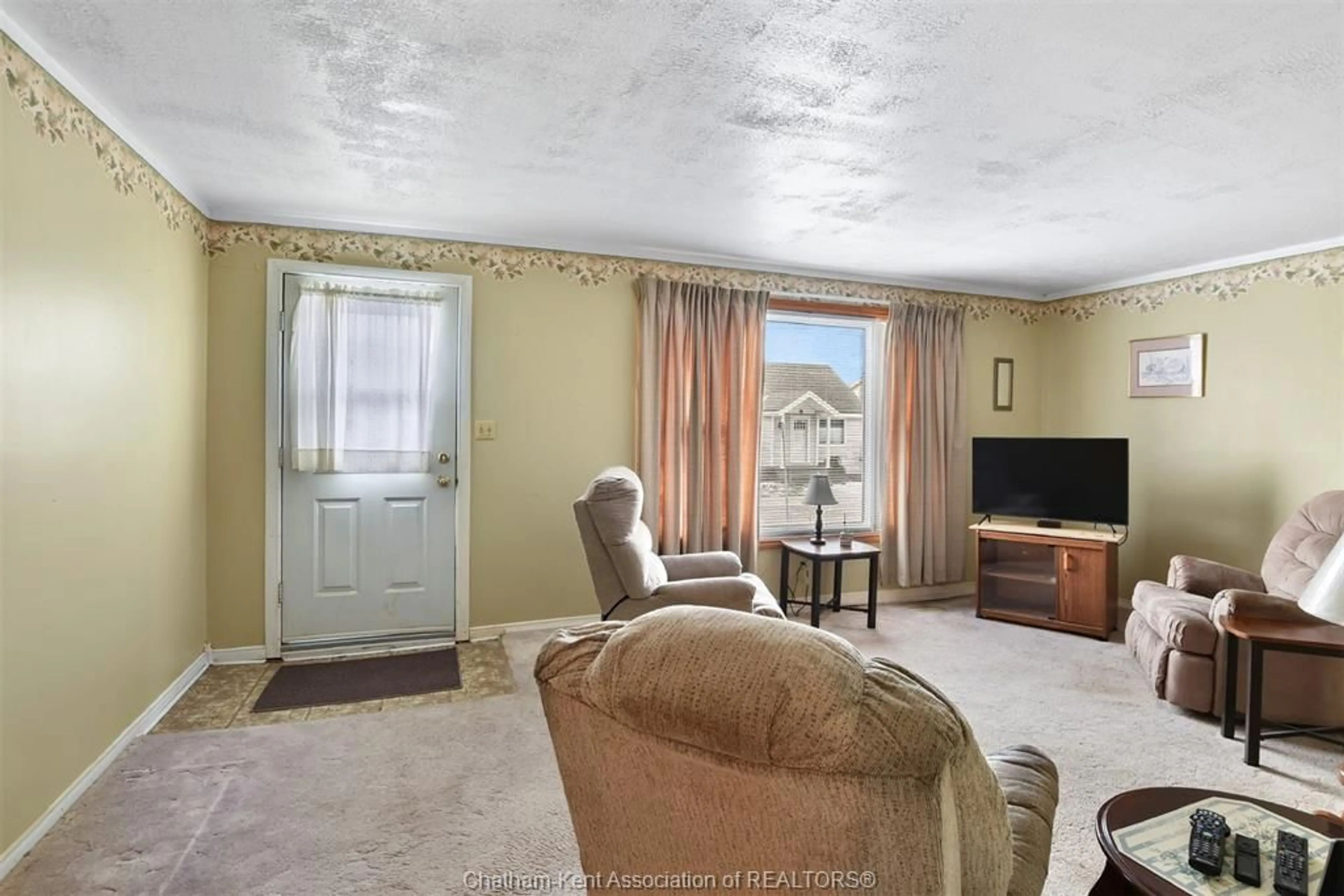 Living room with furniture, unknown for 48 Anger St, Blenheim Ontario N0P 1A0