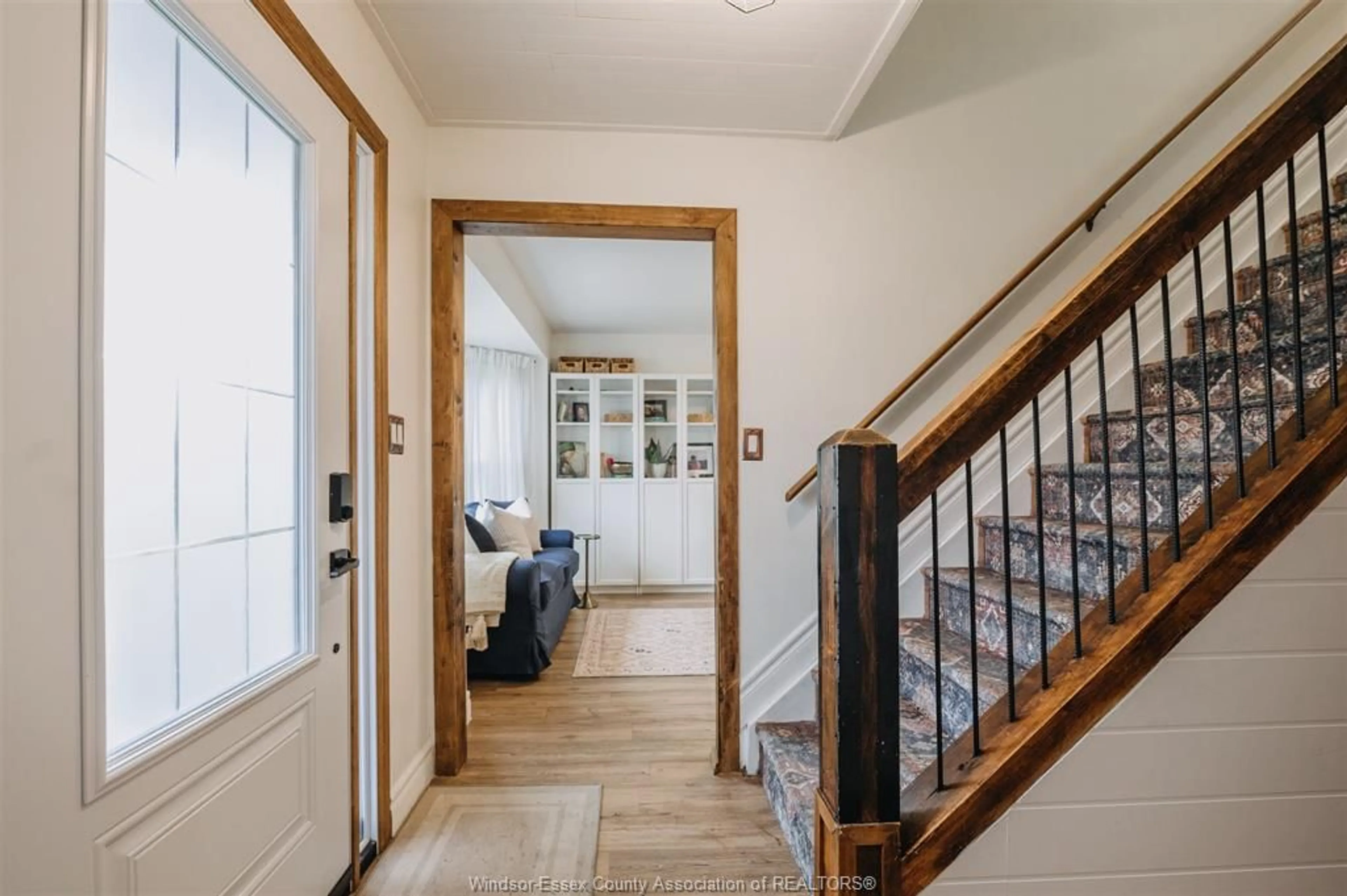 Indoor entryway for 126 ROYAL, Belle River Ontario N0R 1A0