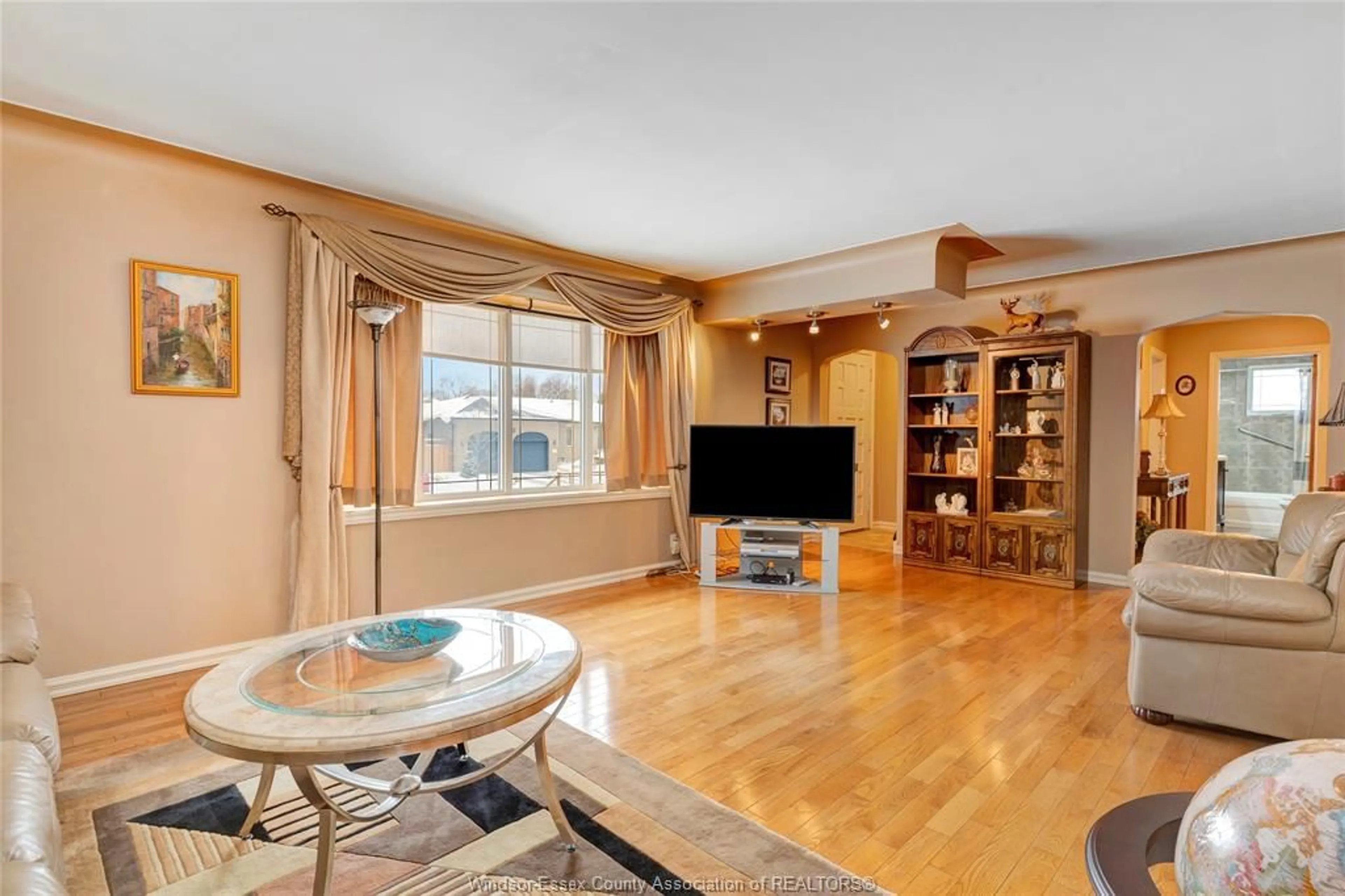 Unknown for 1648 CALIFORNIA, Windsor Ontario N9B 3A5