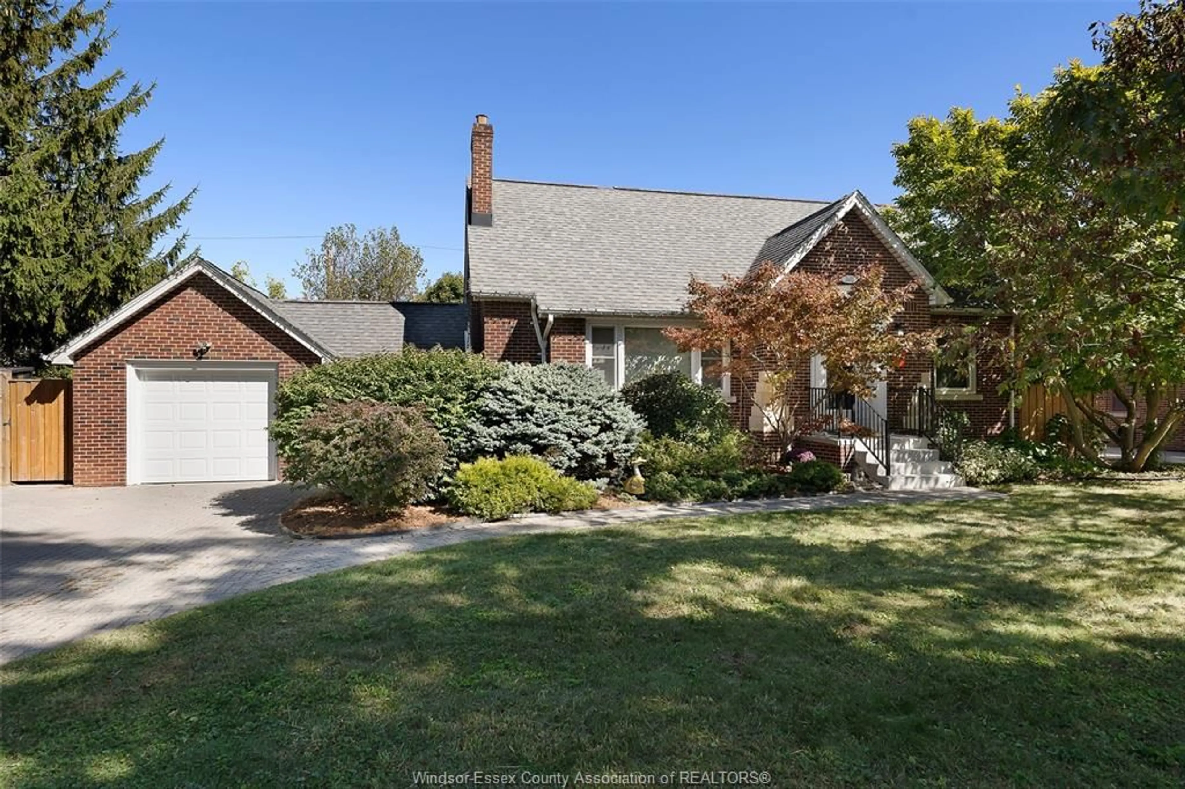 Home with brick exterior material, street for 2462 BUCKINGHAM Dr, Windsor Ontario N8T 2B5