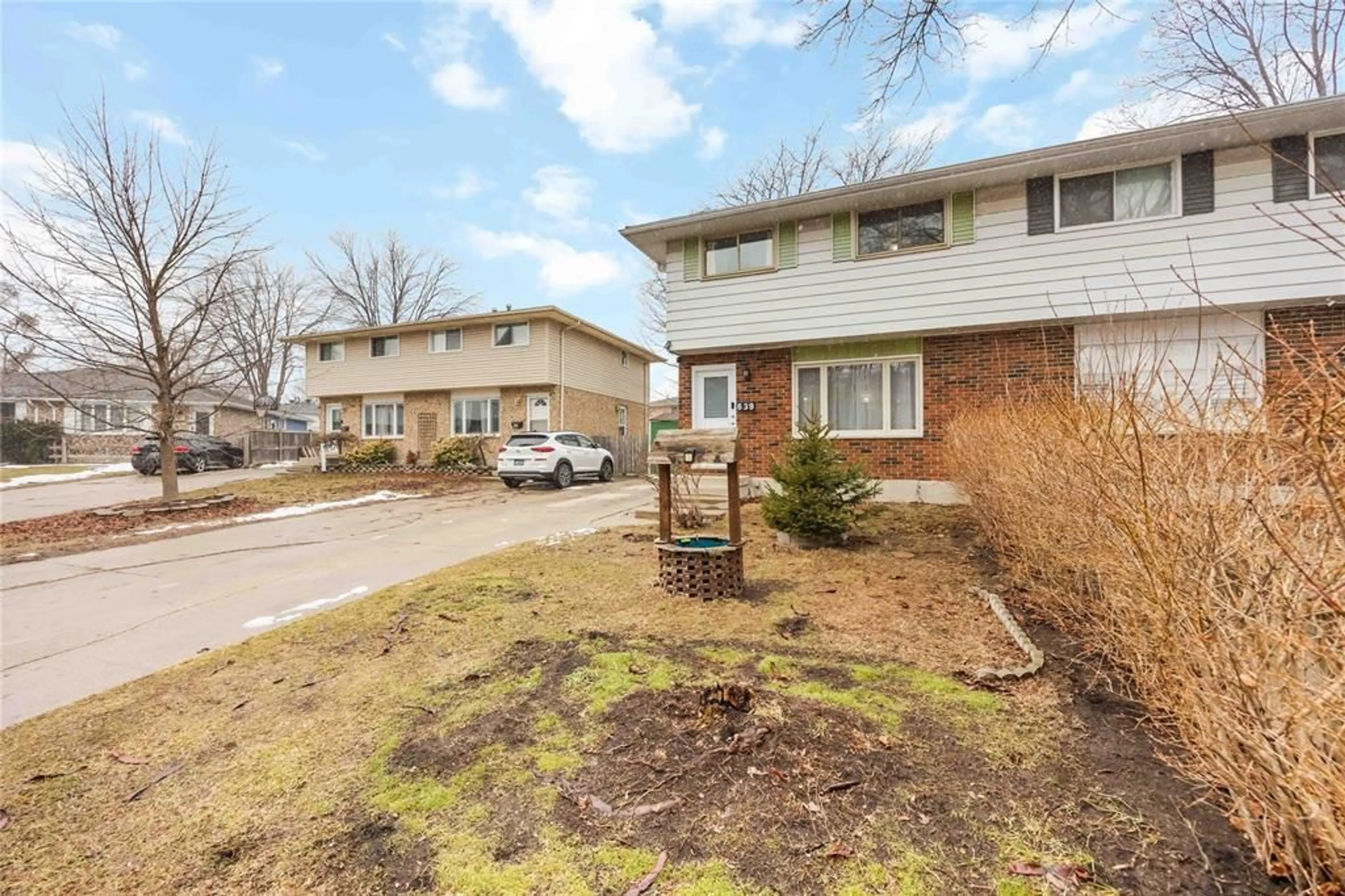 Unknown for 639 Stacy Crt, Sarnia Ontario N7S 4M5