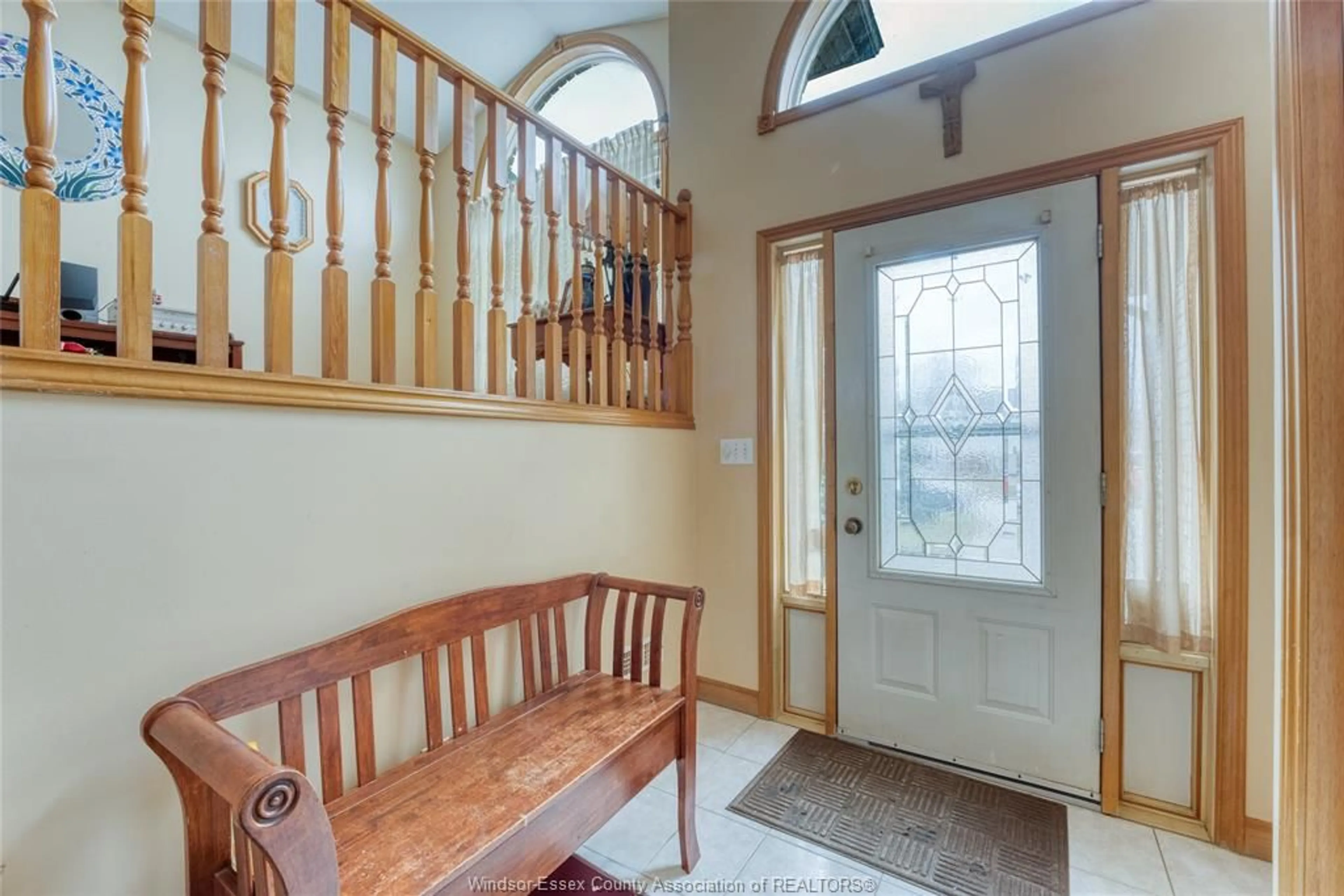 Indoor entryway for 12351 DEMARSE, Tecumseh Ontario N8N 4Y9