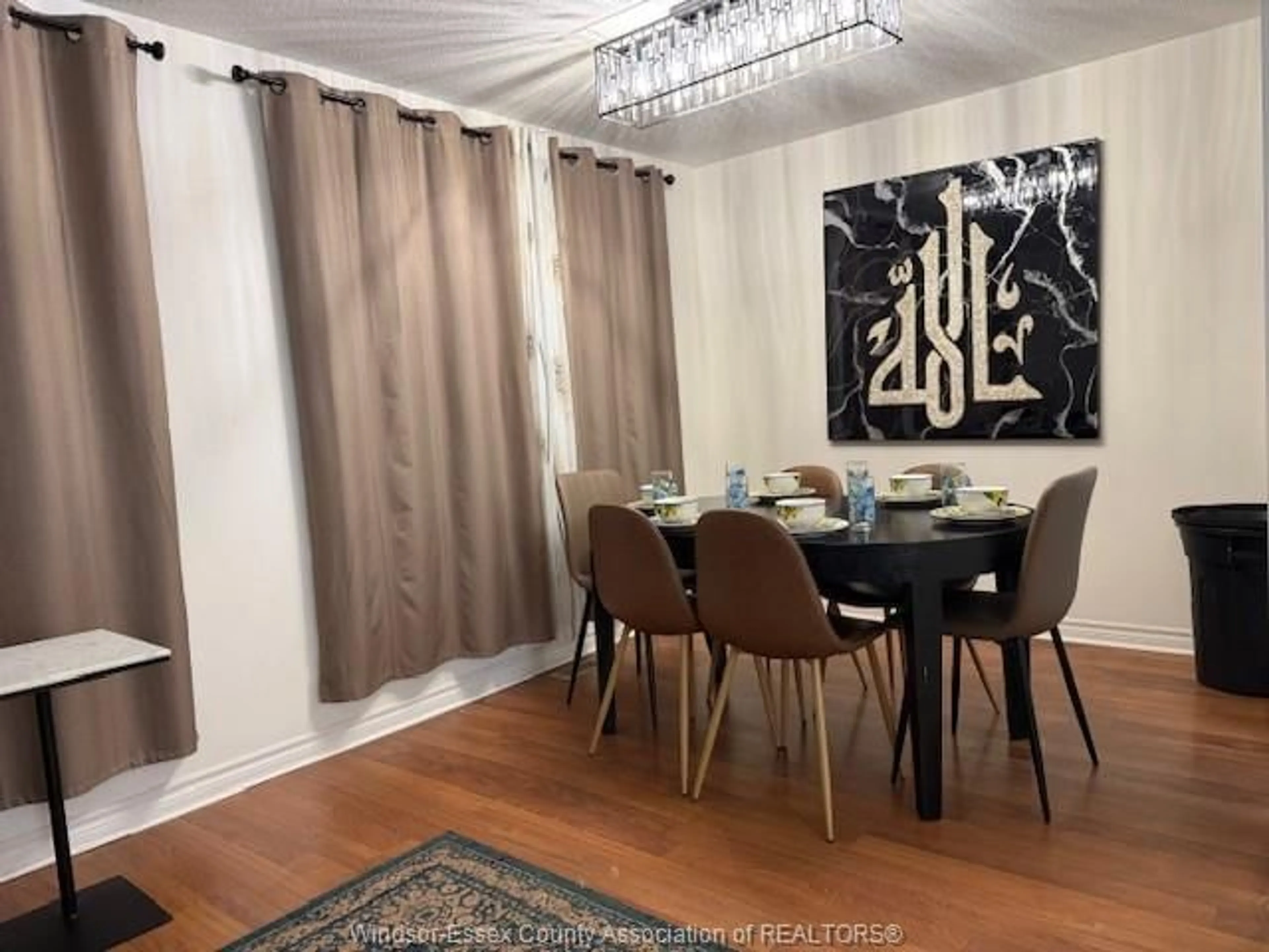 Dining room, wood/laminate floor for 816 DAWSON Rd, Windsor Ontario N8Y 4A2