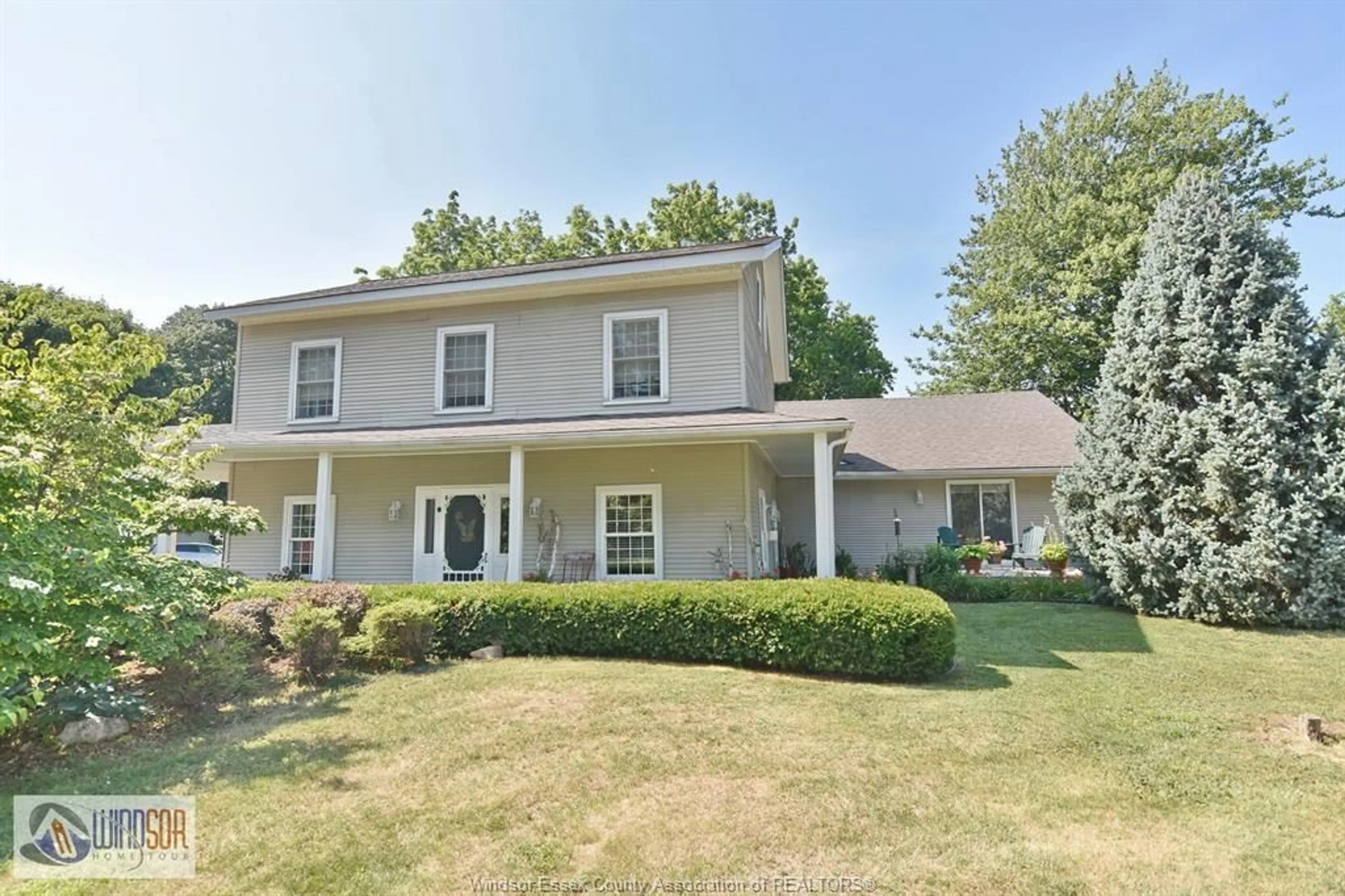 Home with vinyl exterior material, street for 474 COUNTY RD 50, Harrow Ontario N0R 1G0