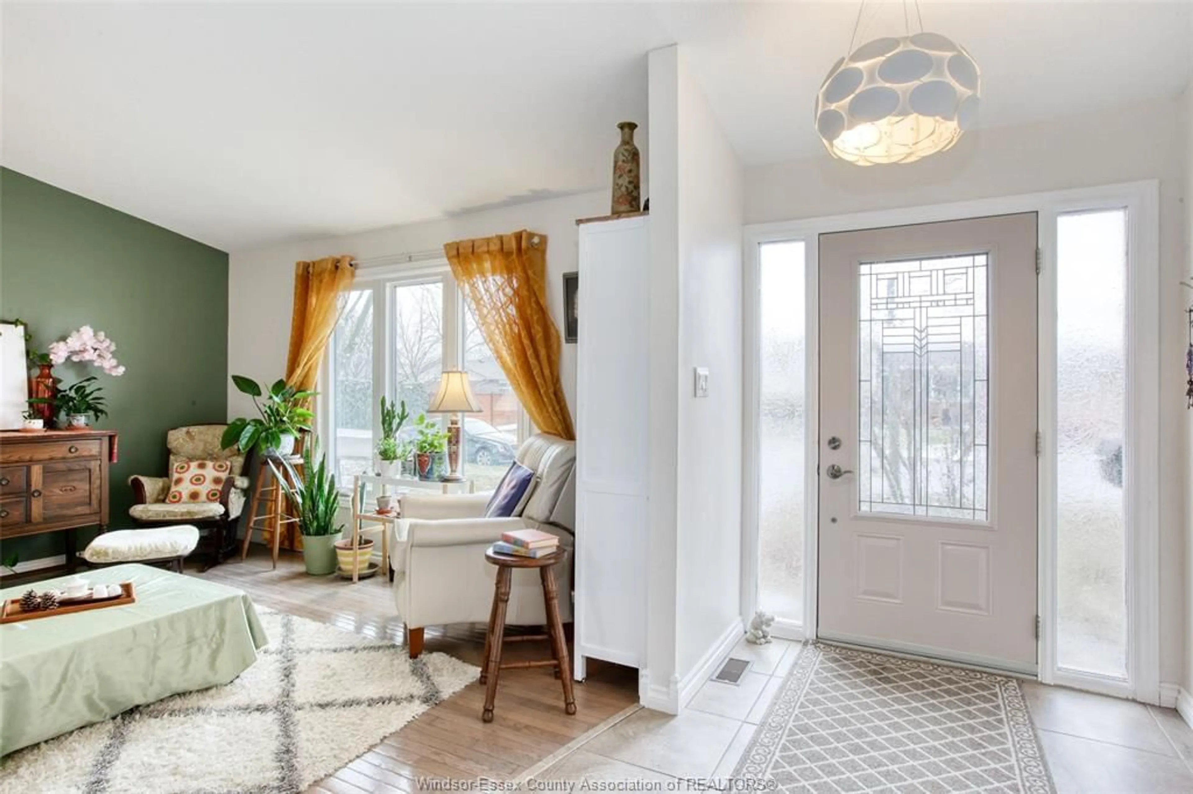 Indoor entryway for 62 Virginia Ave., Amherstburg Ontario N9V 3M9