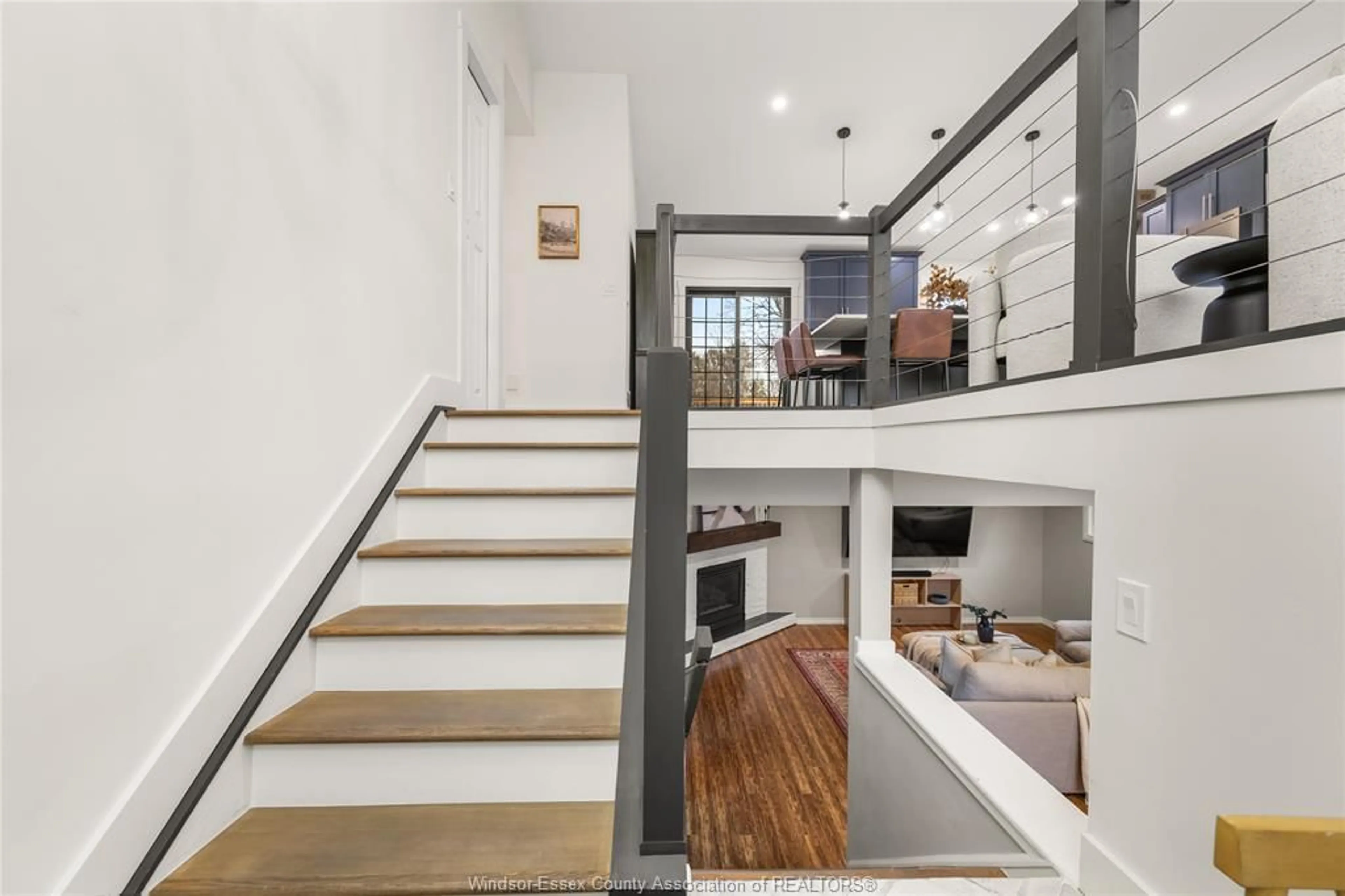 Stairs for 12825 Lemire St, Tecumseh Ontario N8N 4W1