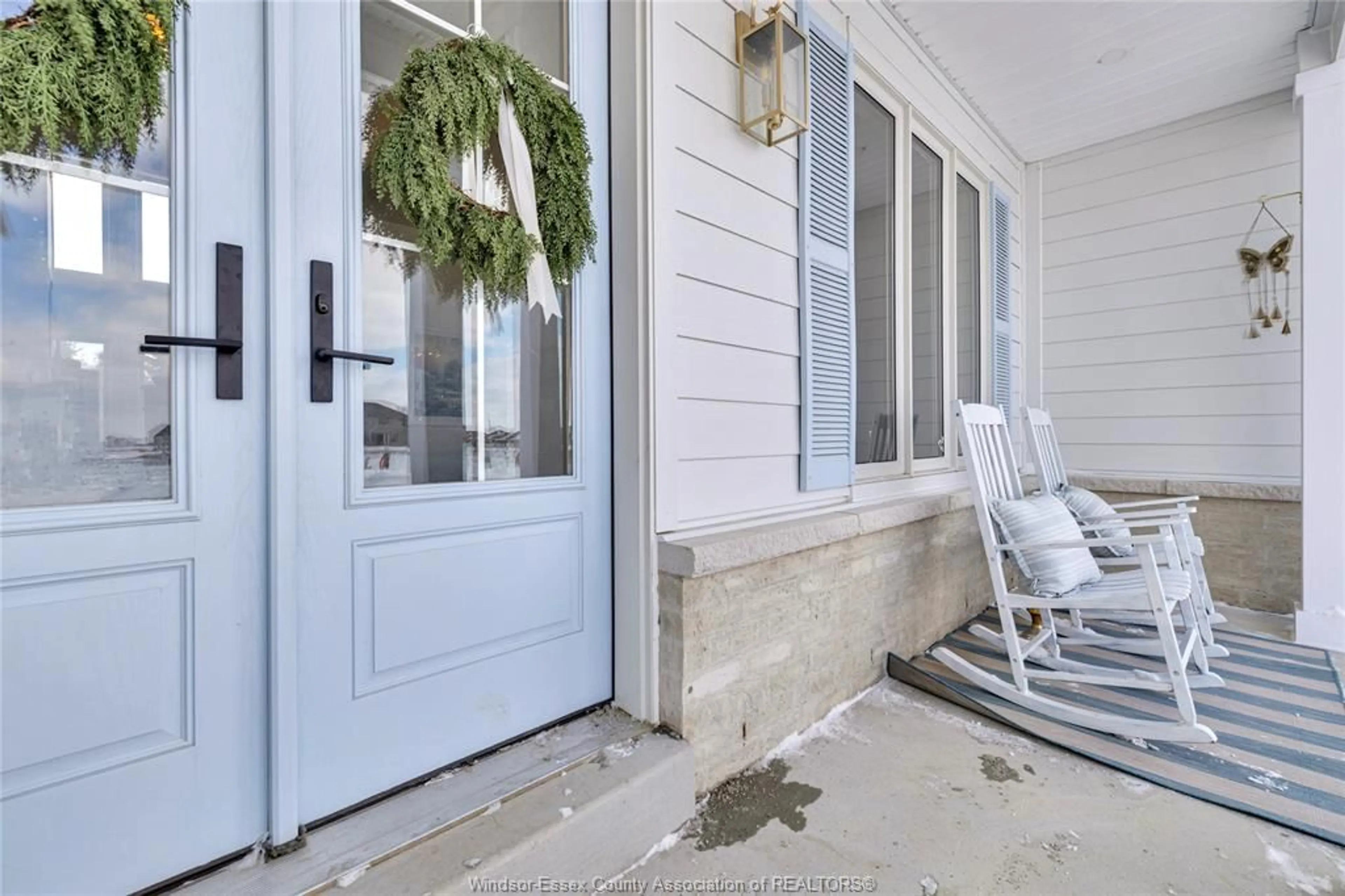 Indoor entryway for 345 MARLA, Lakeshore Ontario N8L 1N9