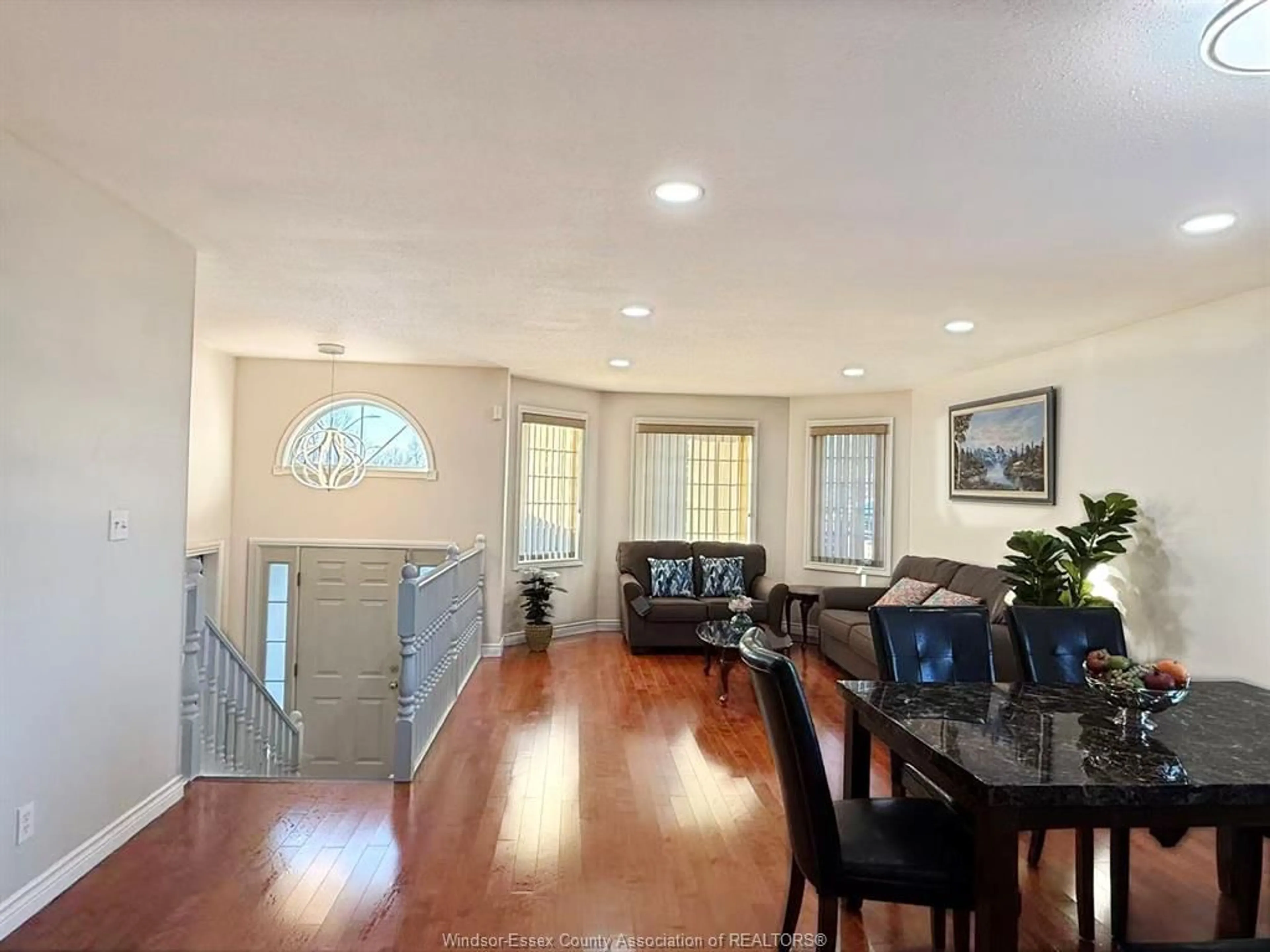 Unknown for 883 DYNASTY, Windsor Ontario N9G 2V8