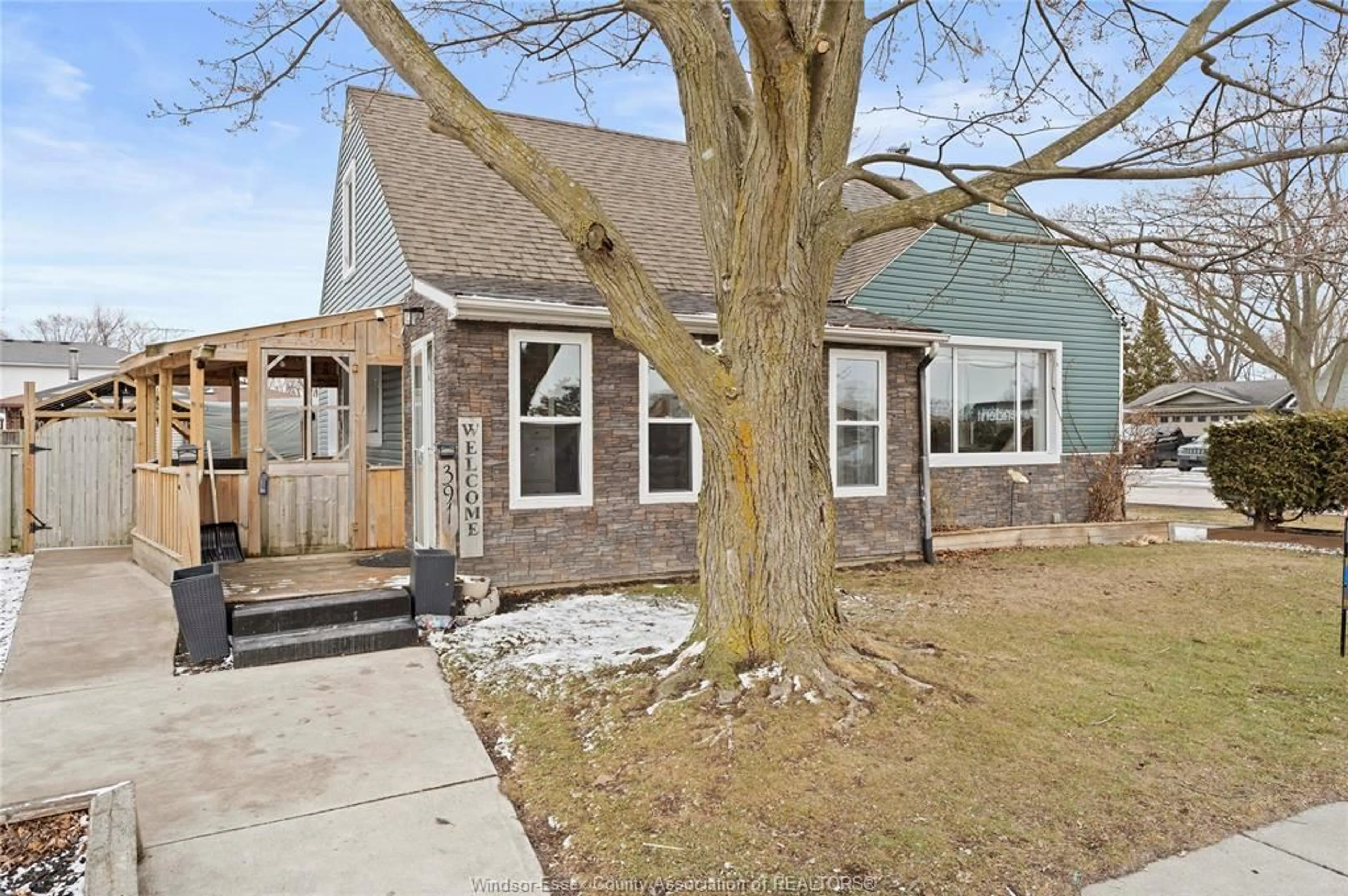 Unknown for 391 LAVOIE St, Belle River Ontario N0R 1A0