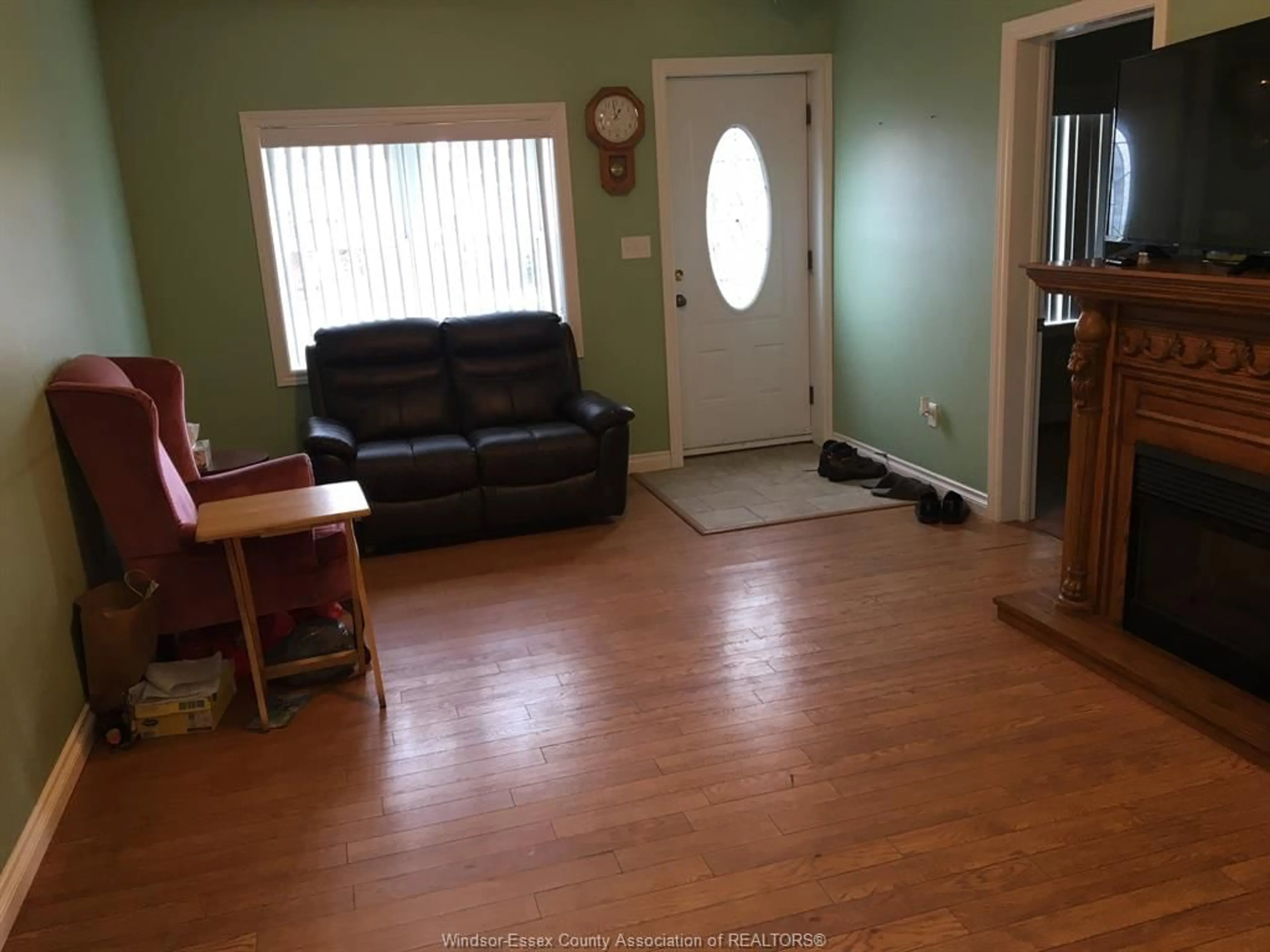 A pic of a room for 2168 DOMINION, Windsor Ontario N9B 3H9