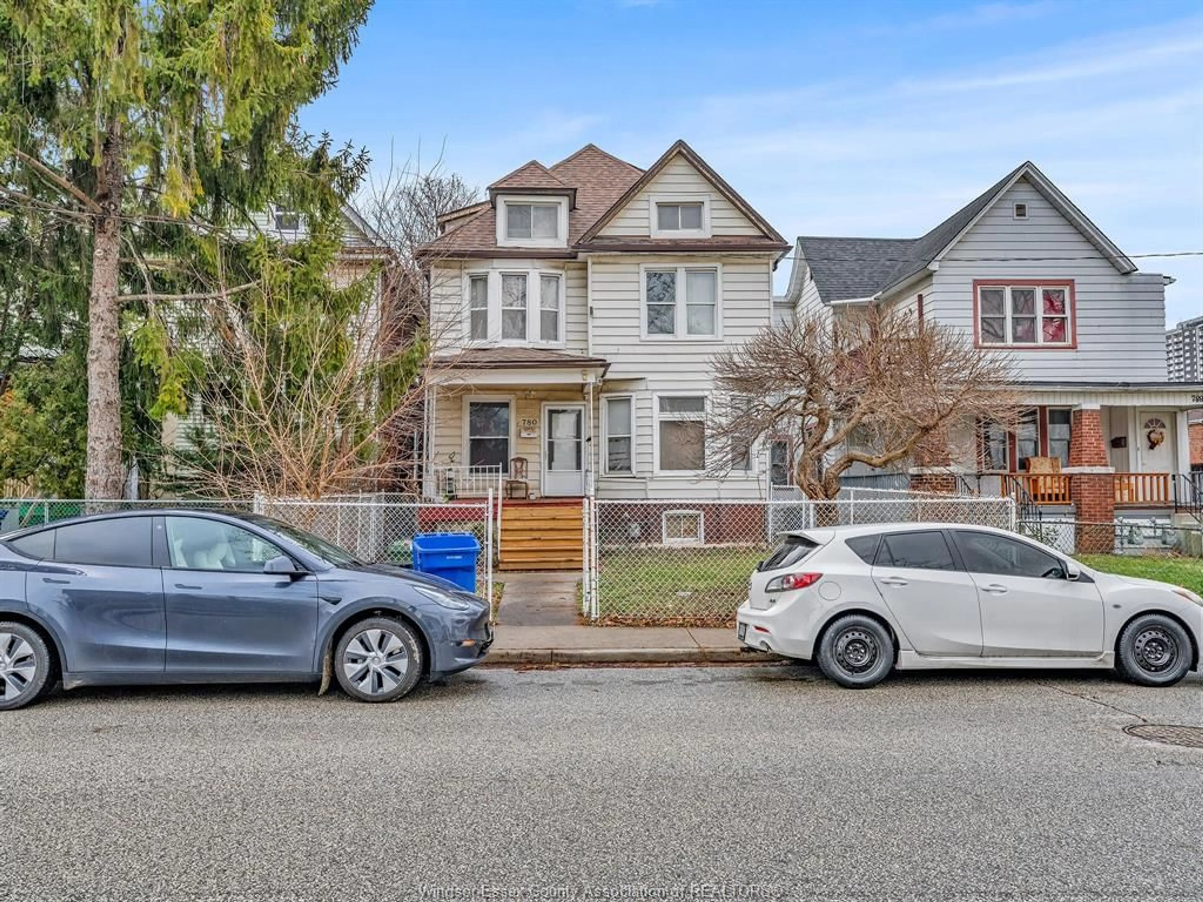 Unknown for 780 DOUGALL, Windsor Ontario N9A 4P8