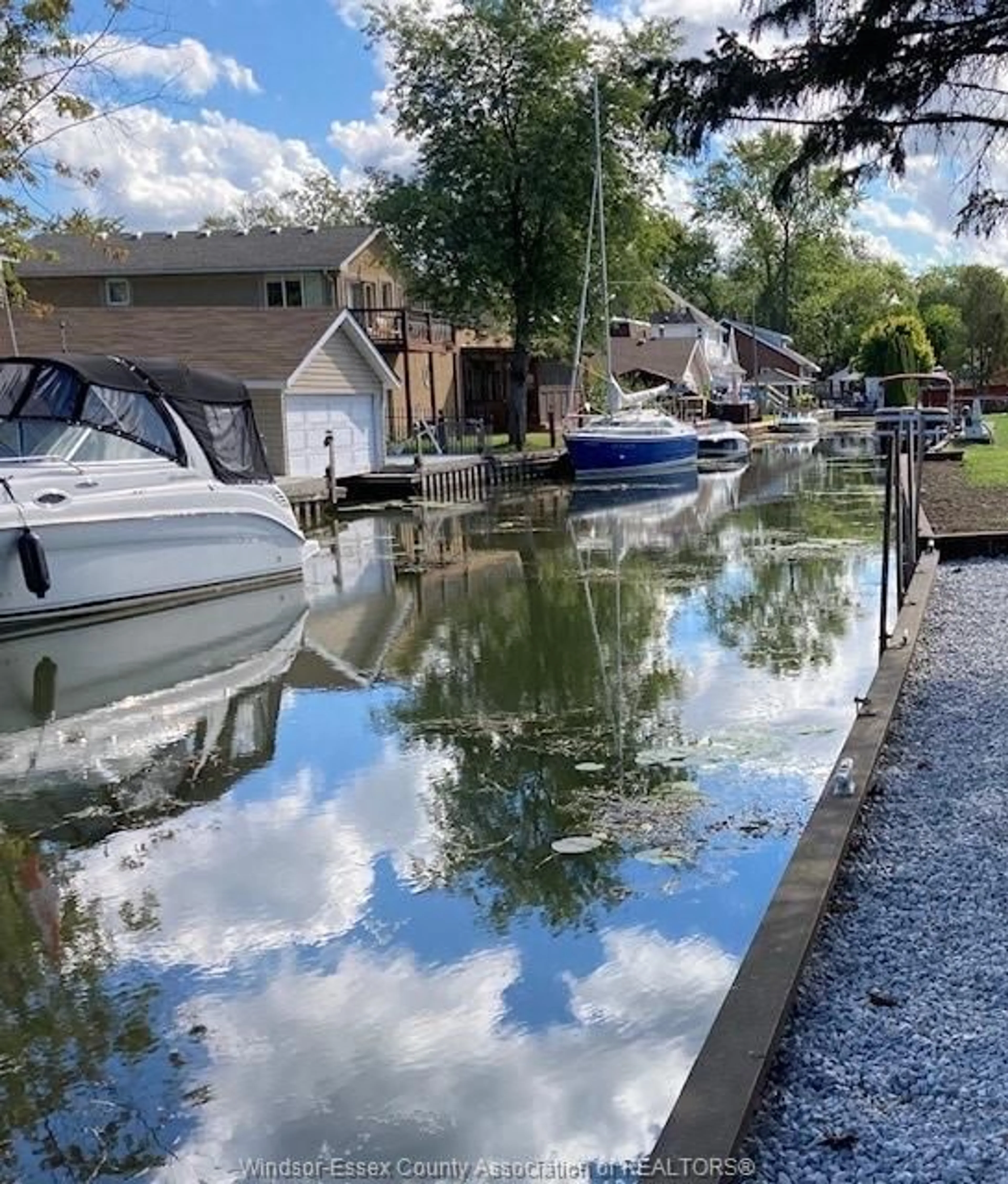 Unknown for V/L MARTIN Lane, LaSalle Ontario N9J 1W8