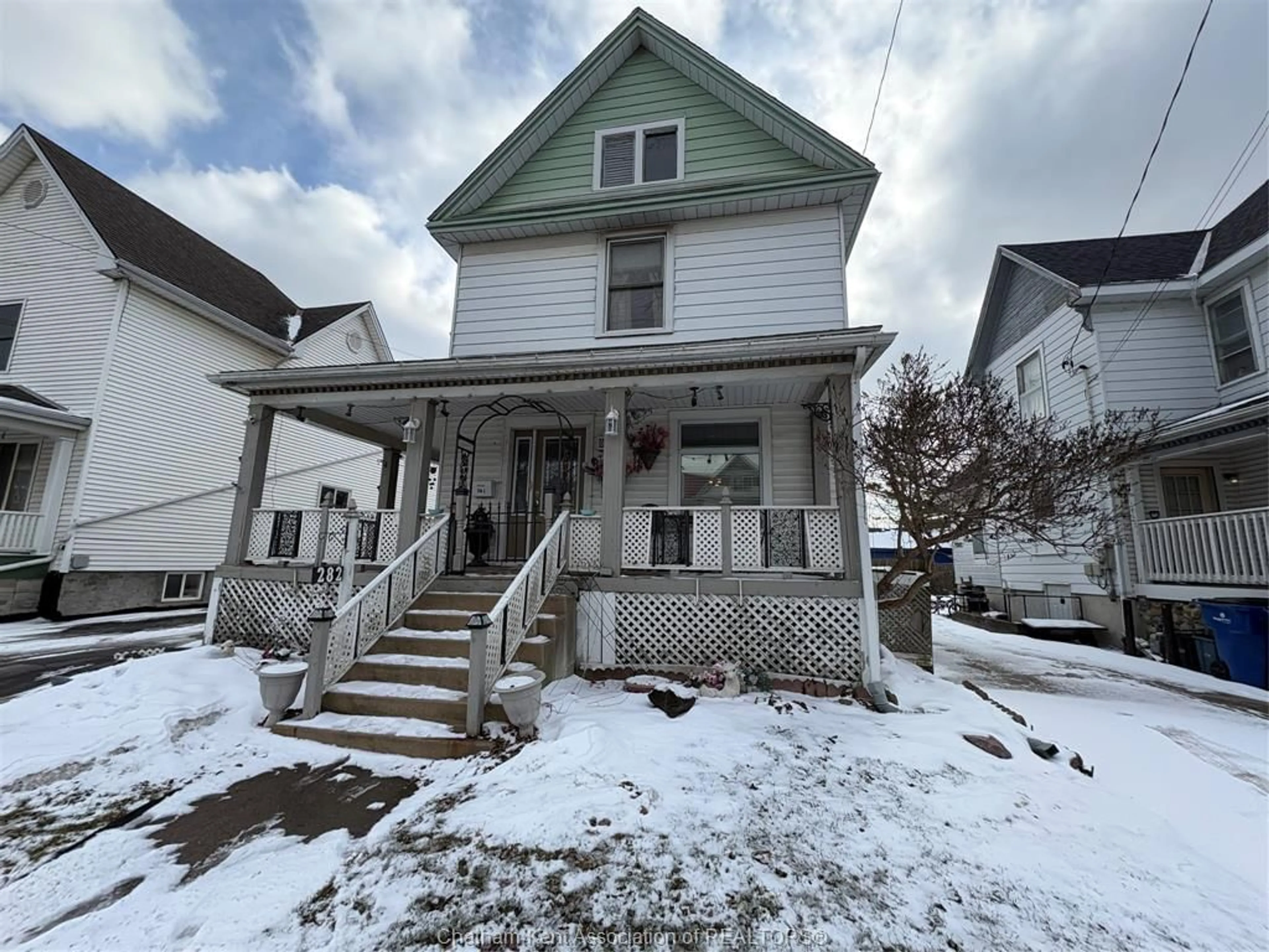 Unknown for 282 Queen St, Chatham Ontario N7M 2H4