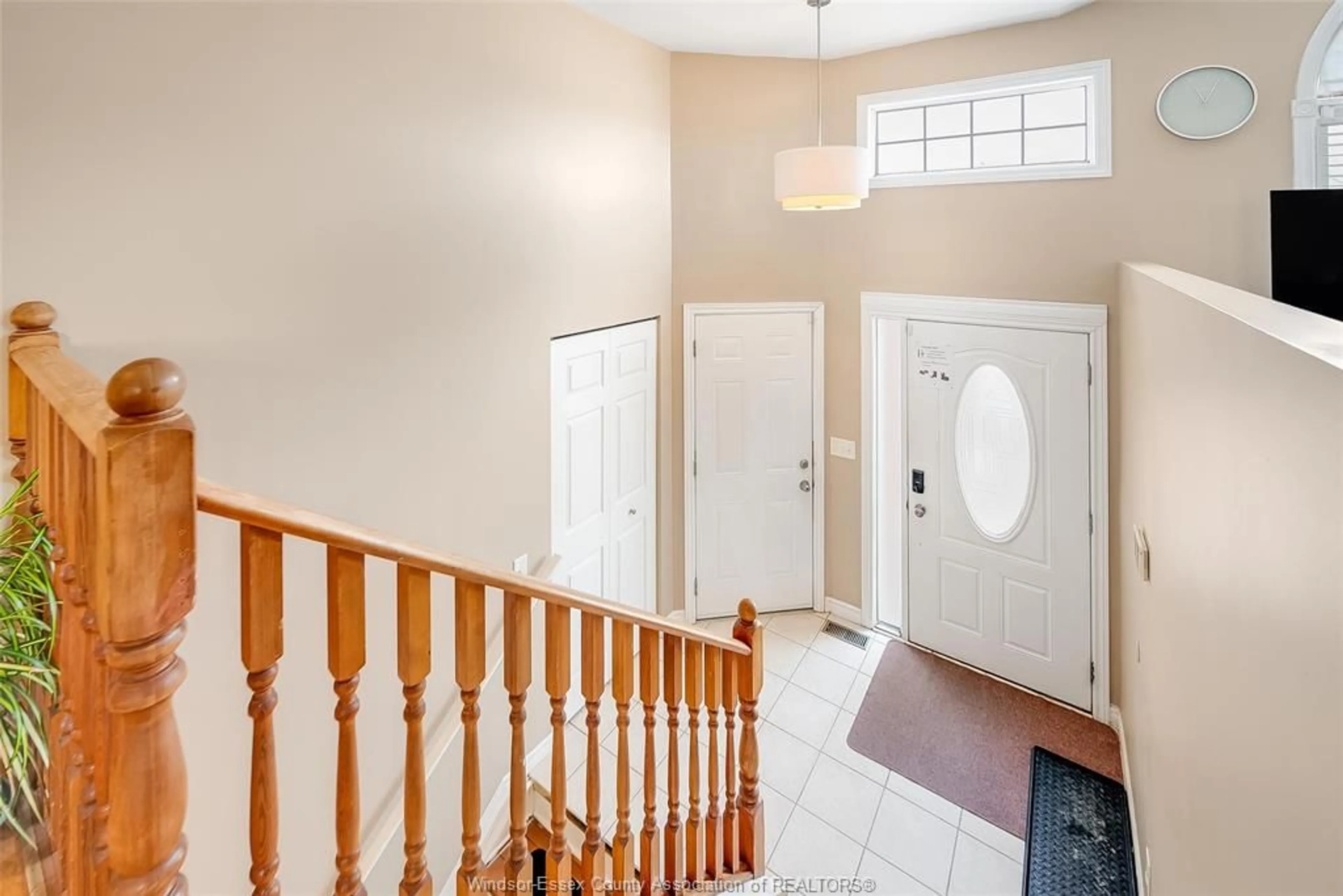 Indoor entryway for 3870 CLARA Ave, Windsor Ontario N9E 4X6