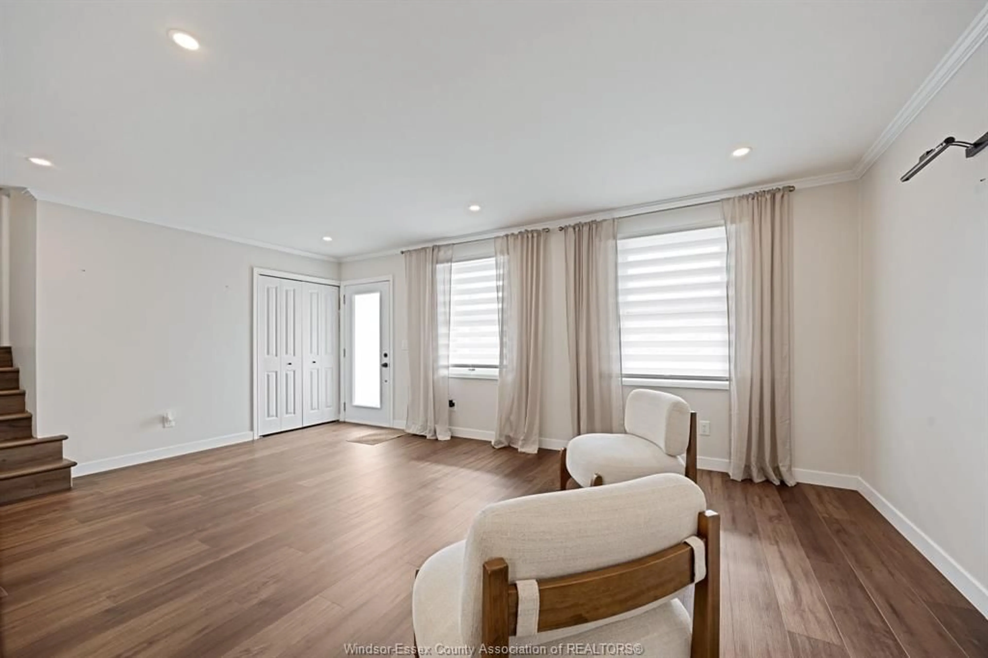 A pic of a room for 945 LAURIER, LaSalle Ontario N9J 1M9