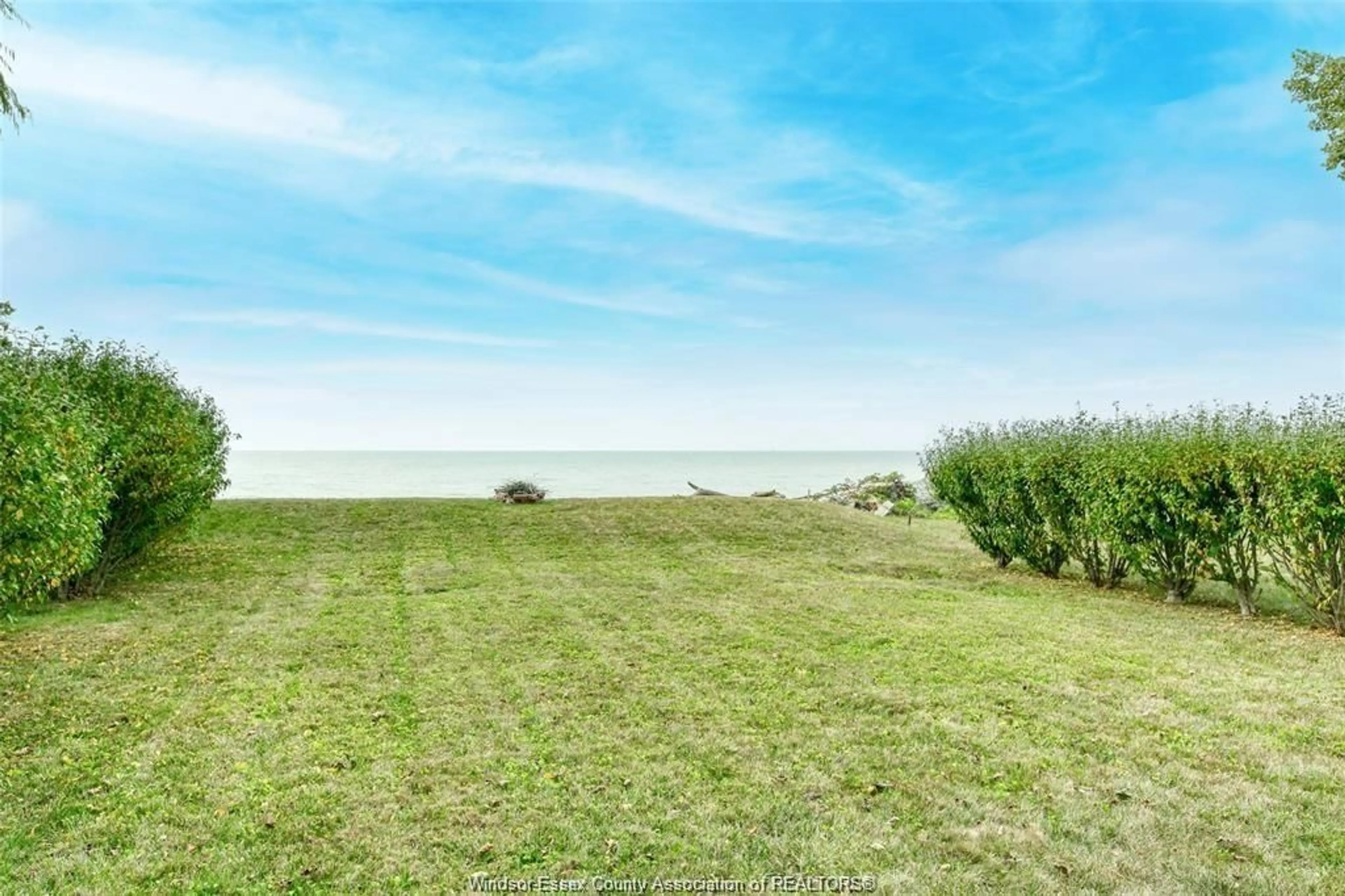 A pic from outside/outdoor area/front of a property/back of a property/a pic from drone, water/lake/river/ocean view for 127 LAKEWOOD Dr, Amherstburg Ontario N9V 2Y8