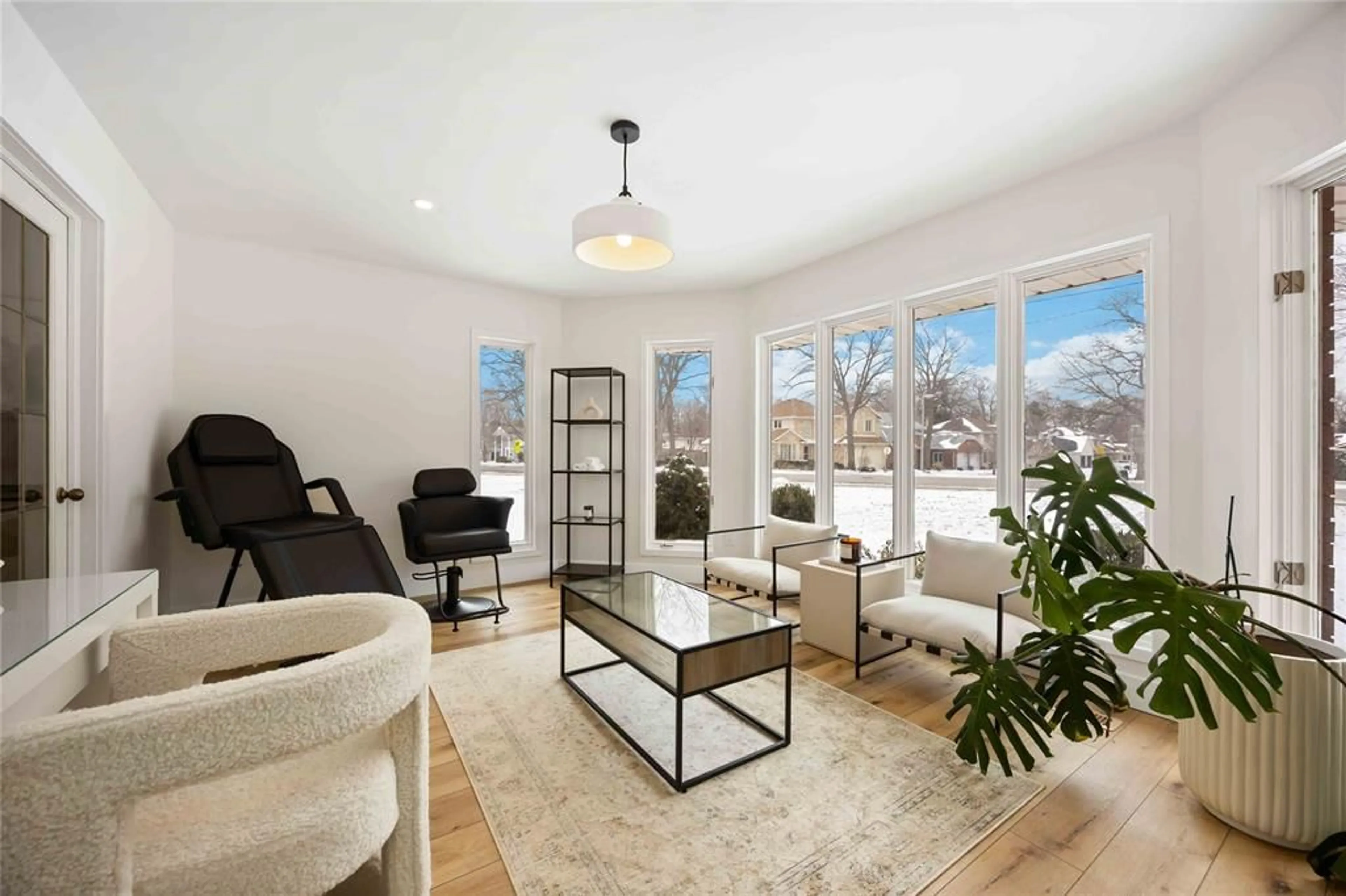 Living room with furniture, unknown for 991 LAKESHORE Rd, Sarnia Ontario N7V 2V3