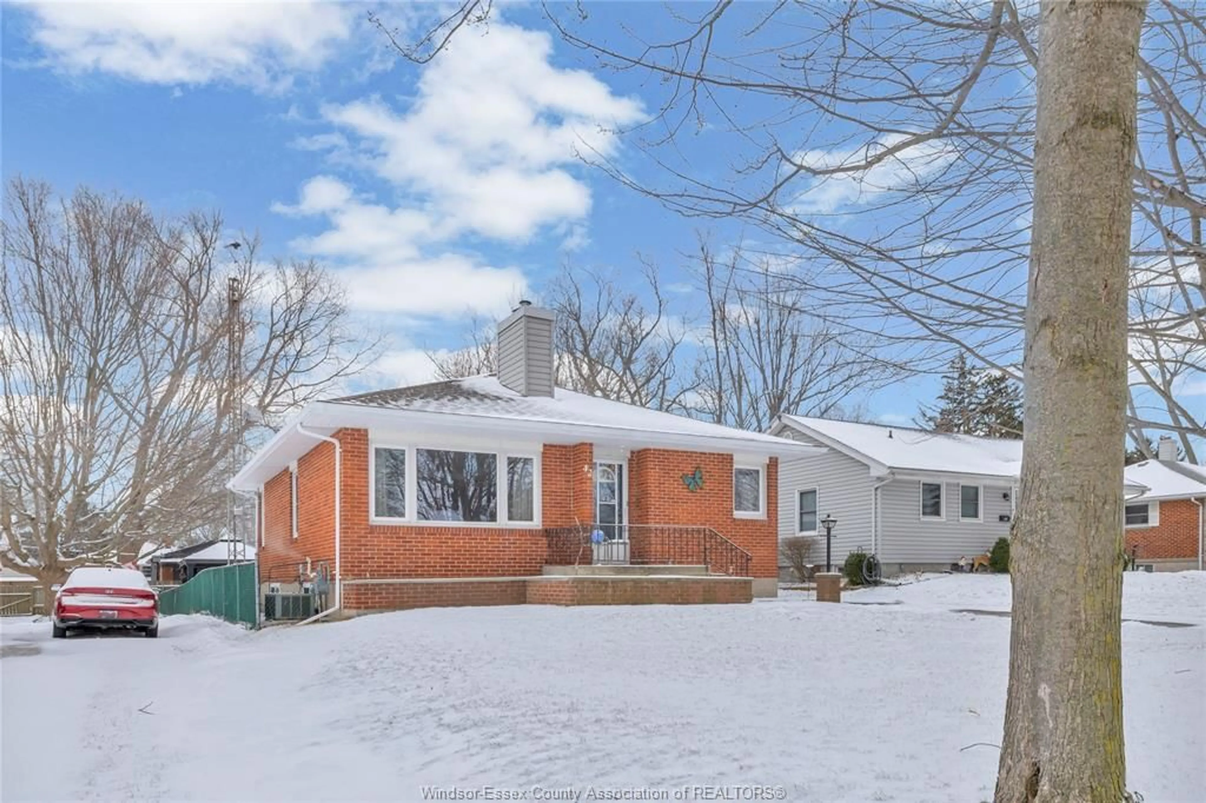 Unknown for 42 GRACE, Leamington Ontario N8H 1K9