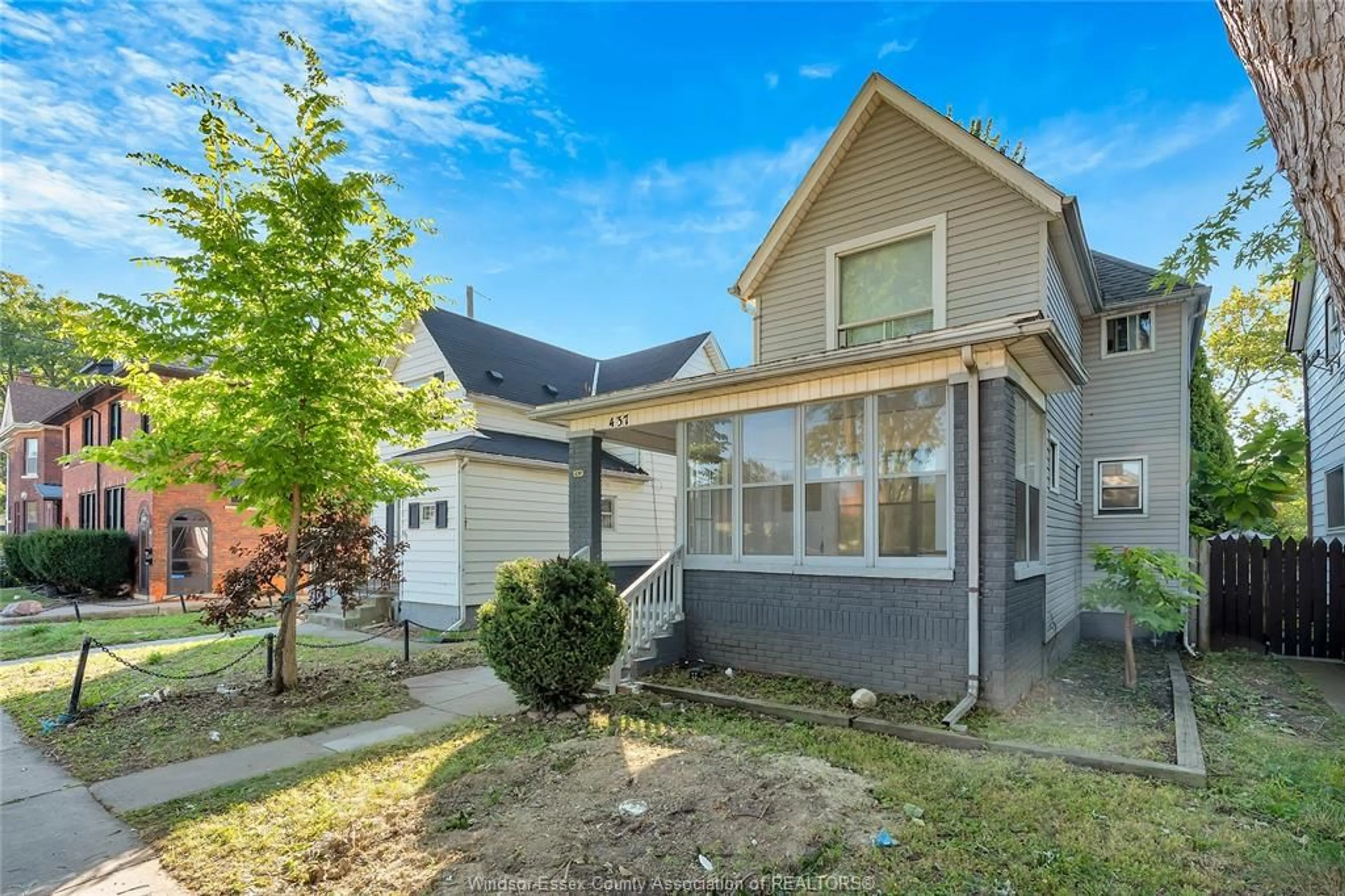Home with vinyl exterior material, street for 437 KARL Pl, Windsor Ontario N9A 5W2