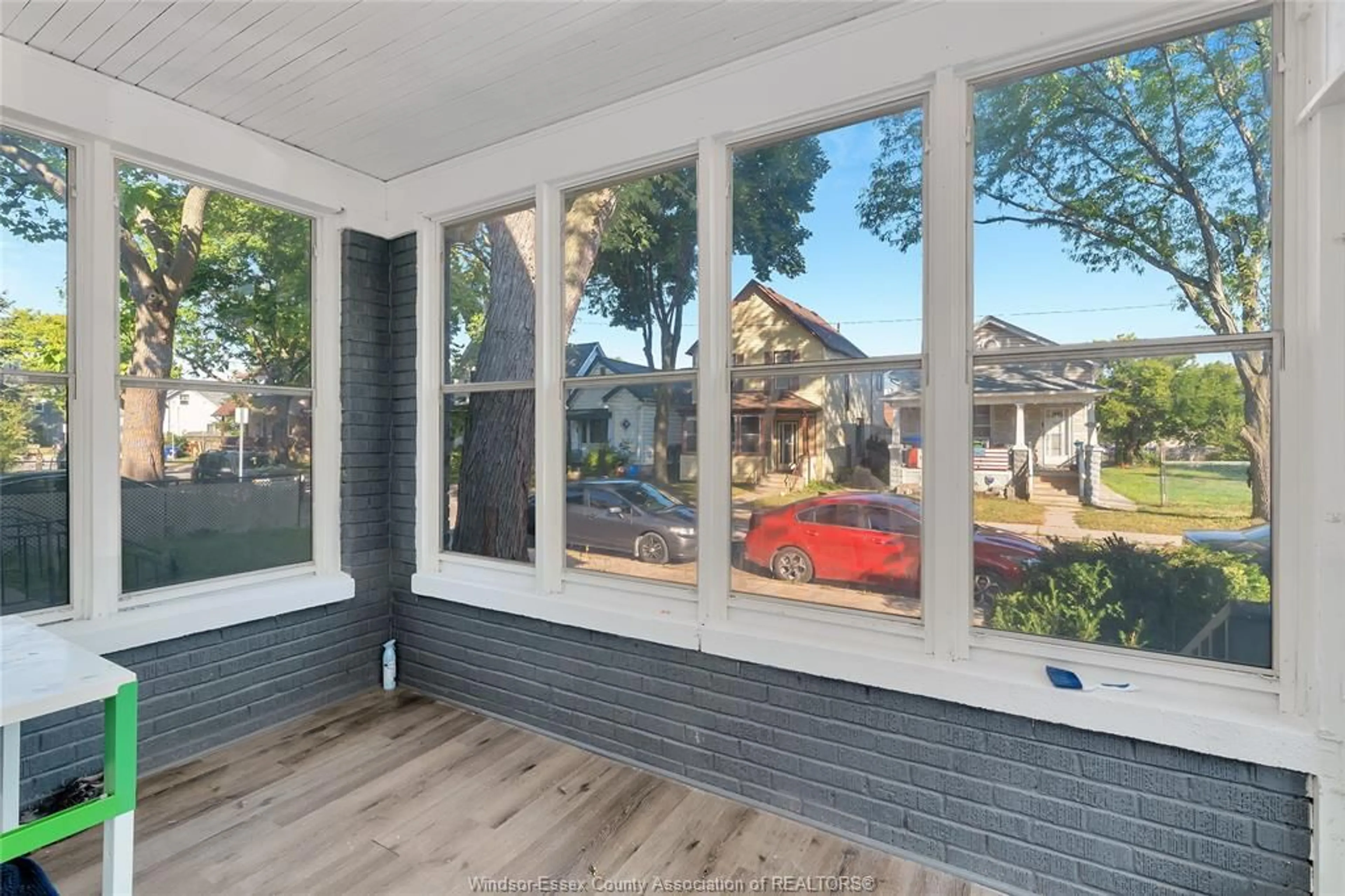 Unknown for 437 KARL Pl, Windsor Ontario N9A 5W2