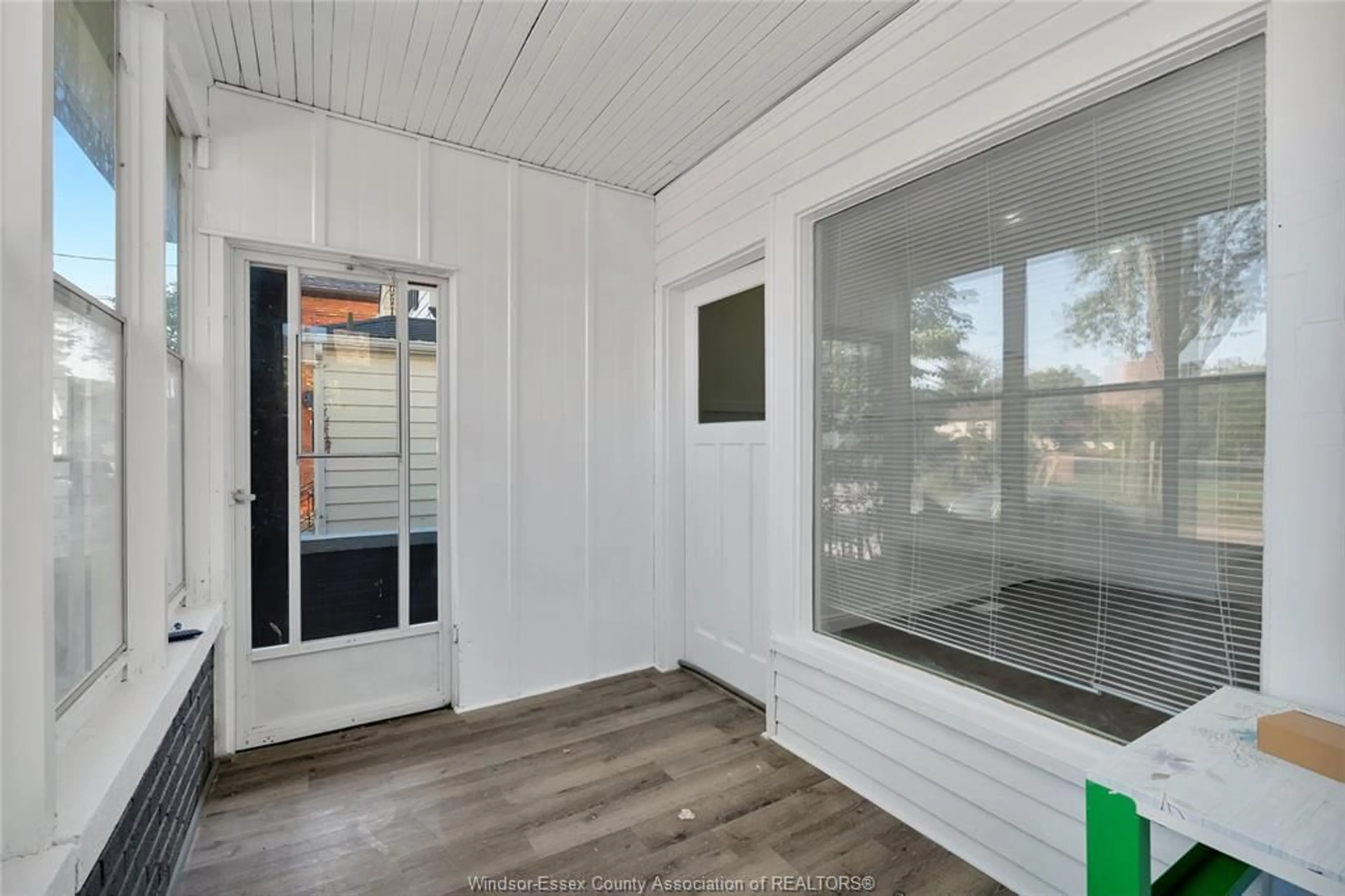 Unknown for 437 KARL Pl, Windsor Ontario N9A 5W2