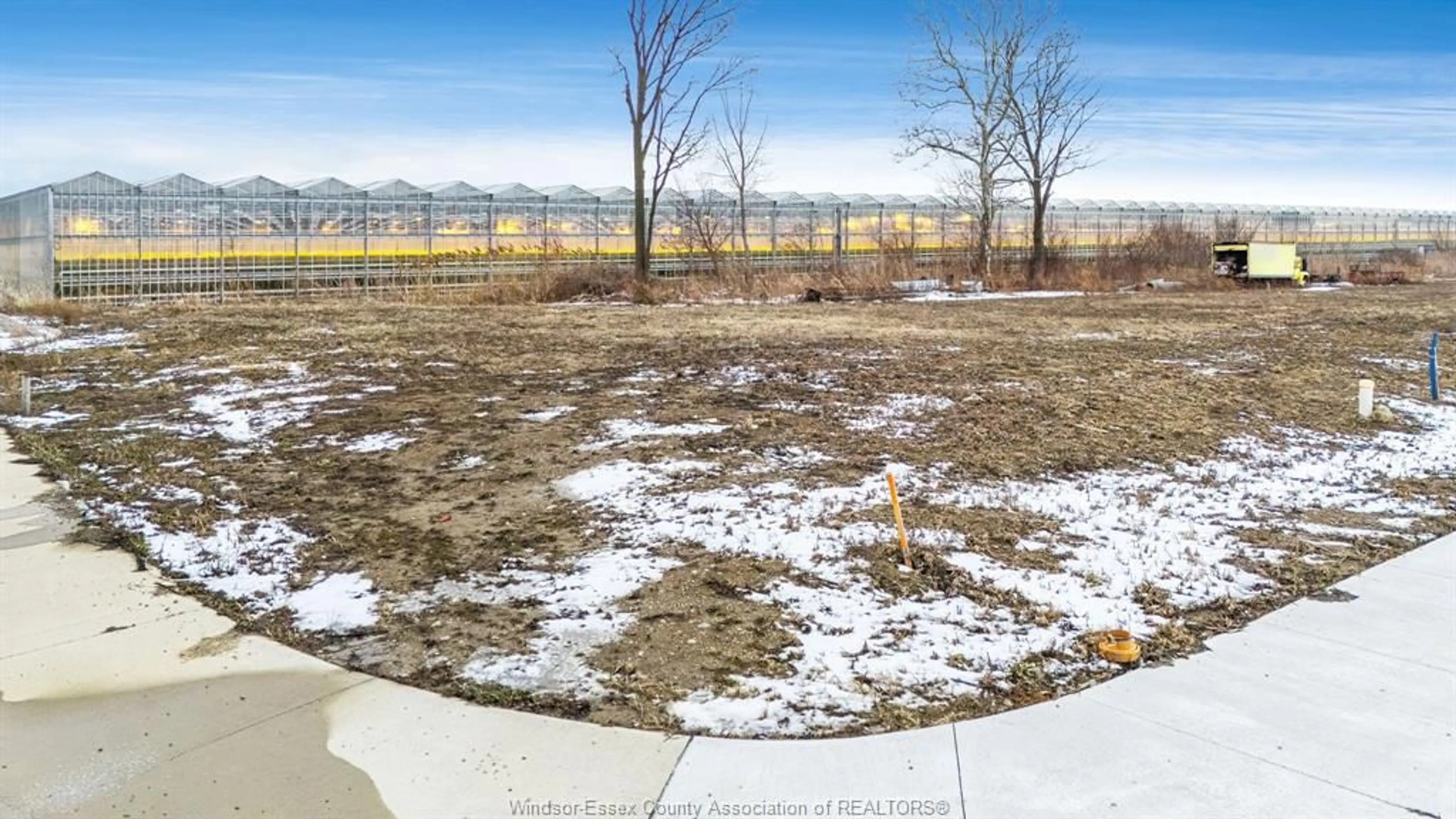 A pic from outside/outdoor area/front of a property/back of a property/a pic from drone, unknown for 1876 Molise Blvd, Kingsville Ontario N0P 2G0