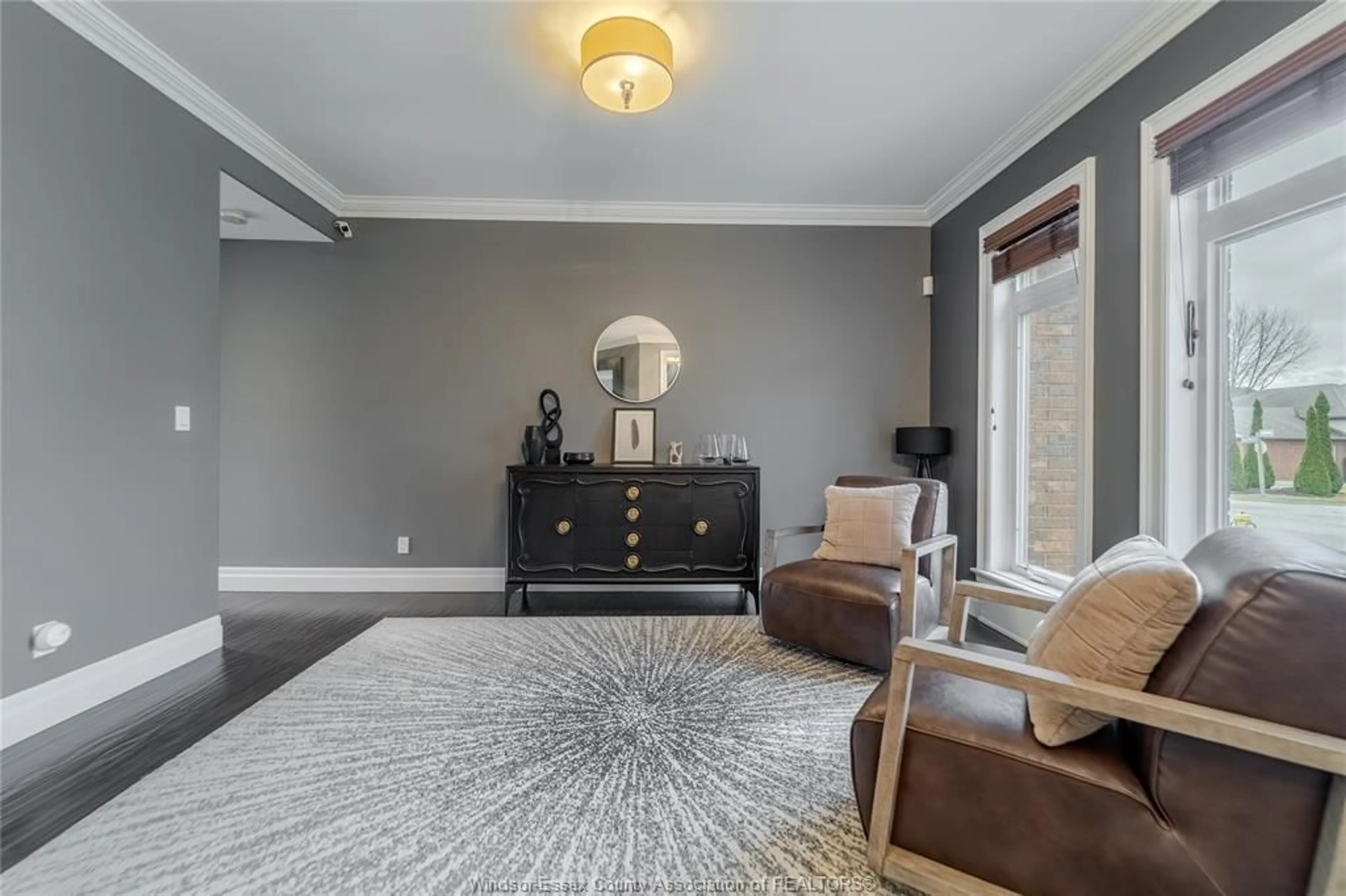 Living room with furniture, carpet floor for 499 Superior St, LaSalle Ontario N9J 3Z5