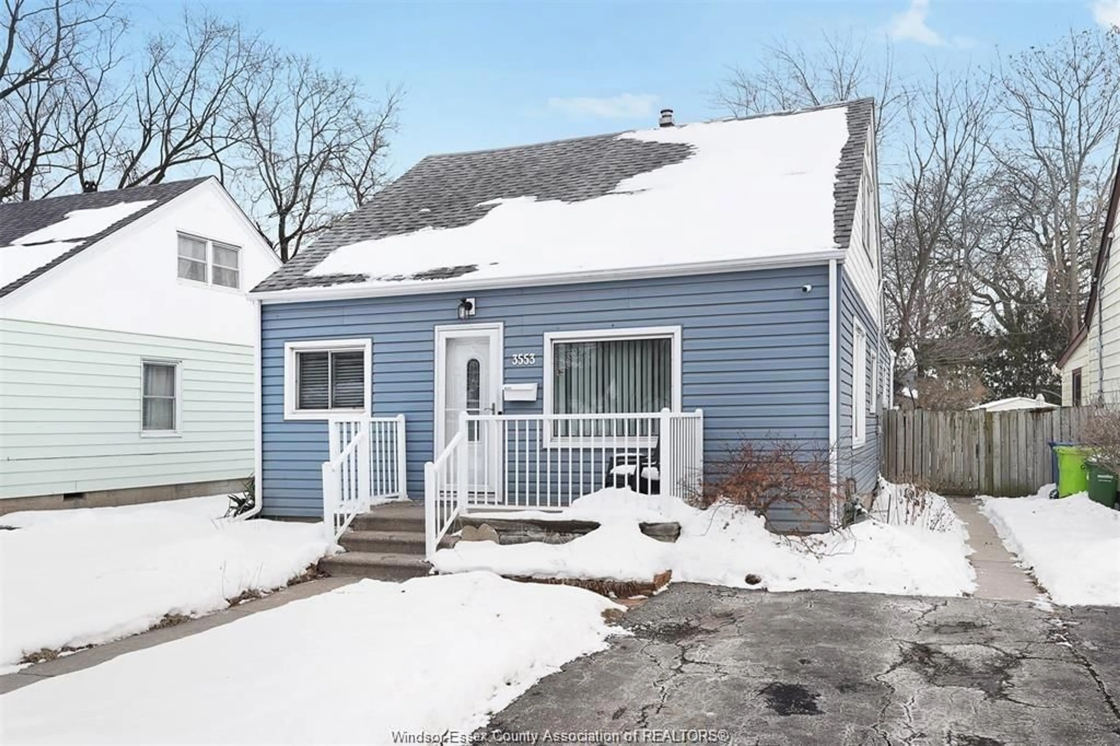 Home with vinyl exterior material, street for 3553 GIRARDOT, Windsor Ontario N9C 1W3