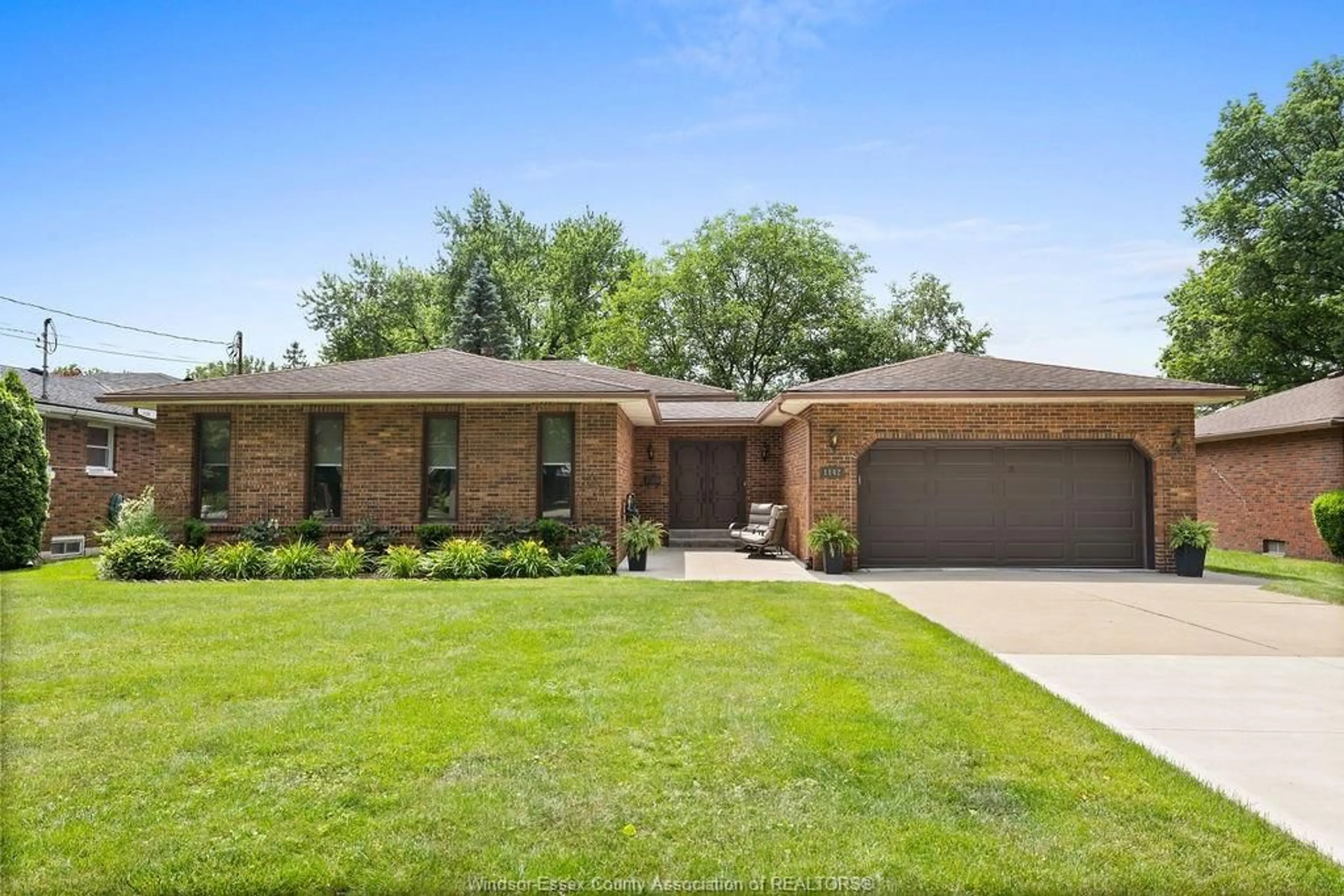 Home with brick exterior material, street for 1142 REAUME, LaSalle Ontario N9J 1C1