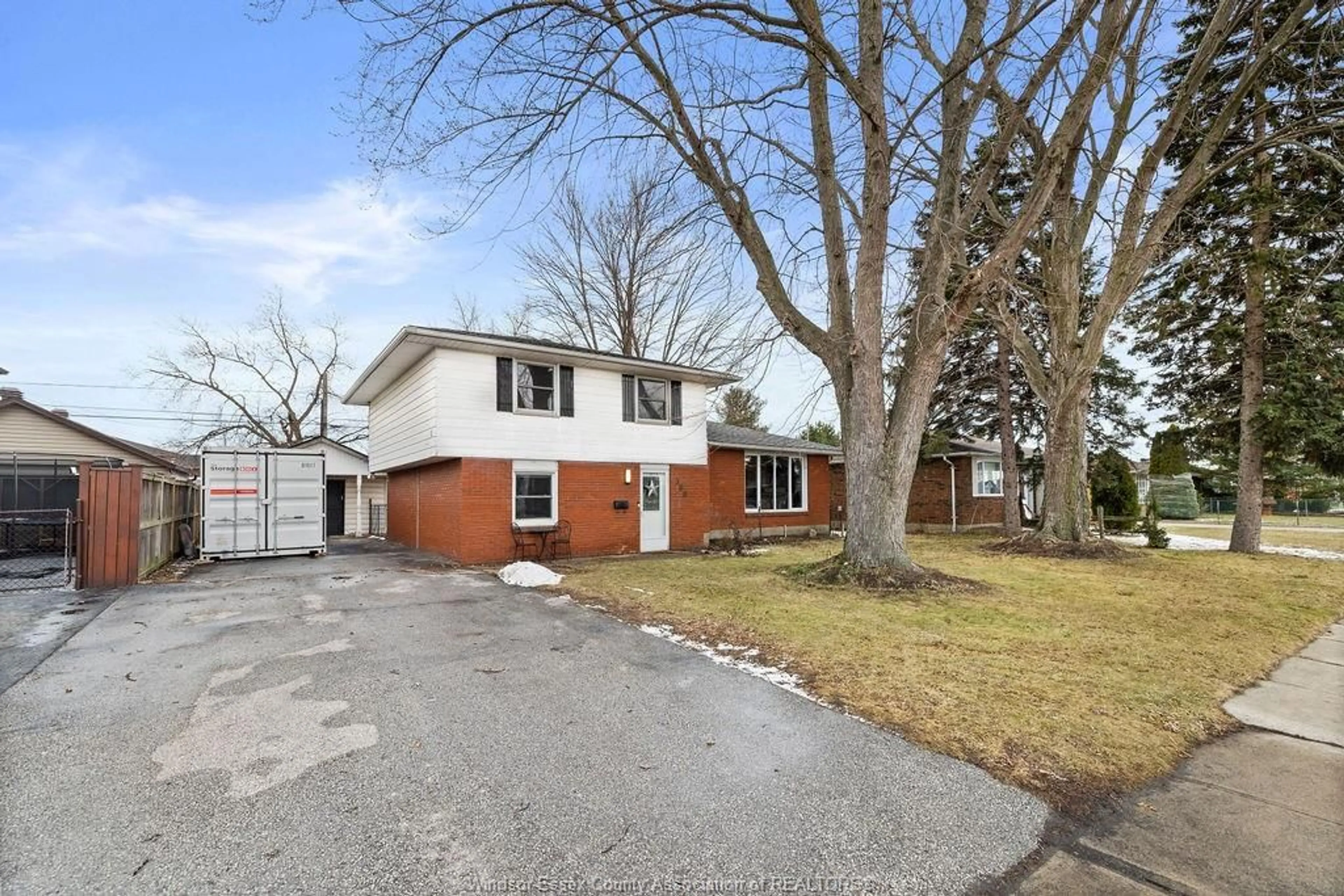 Home with brick exterior material, street for 380 VICTORY St, LaSalle Ontario N9J 1V6