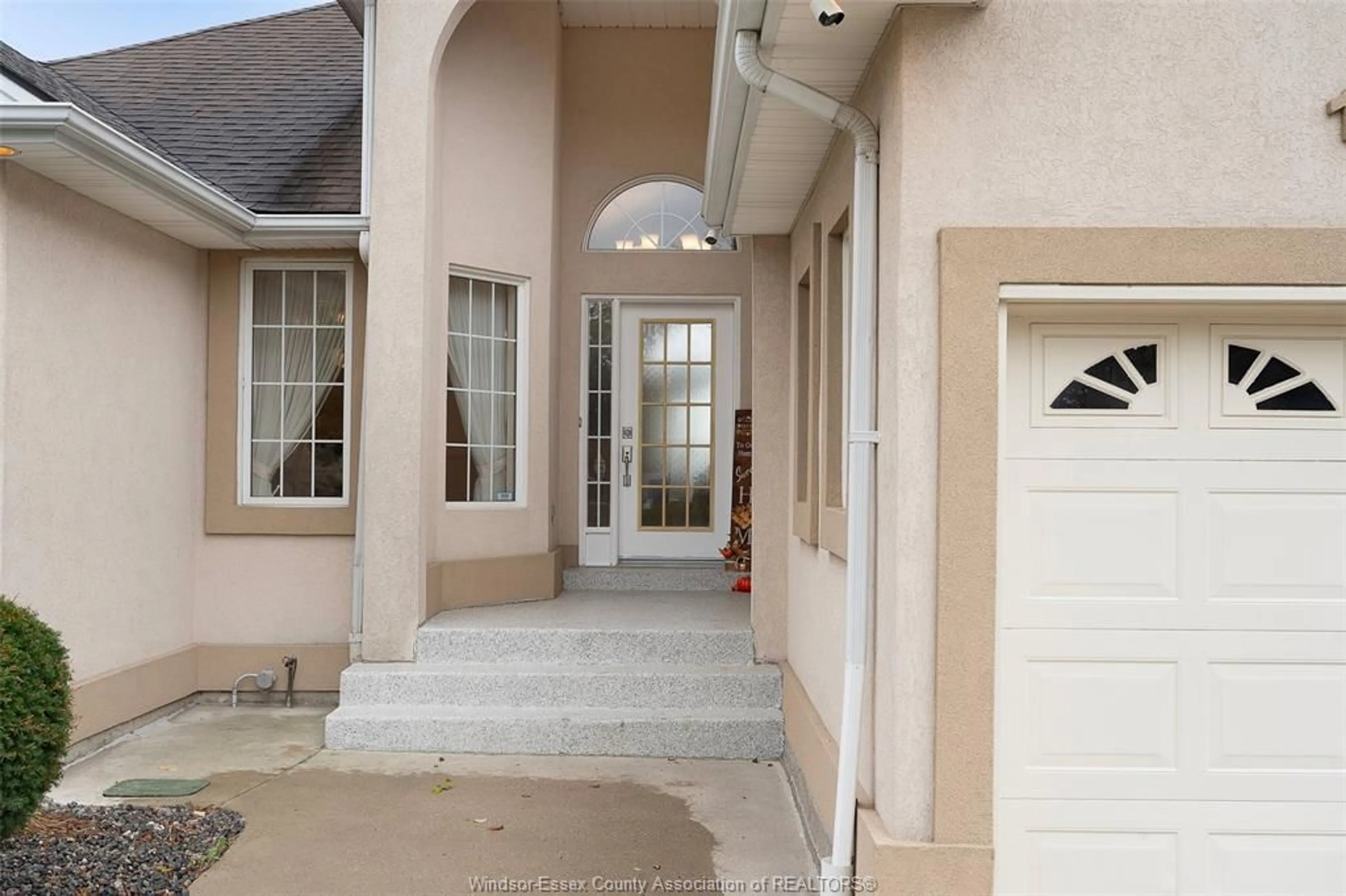 Unknown for 1075 STONEYBROOK, Windsor Ontario N9G 2Y3