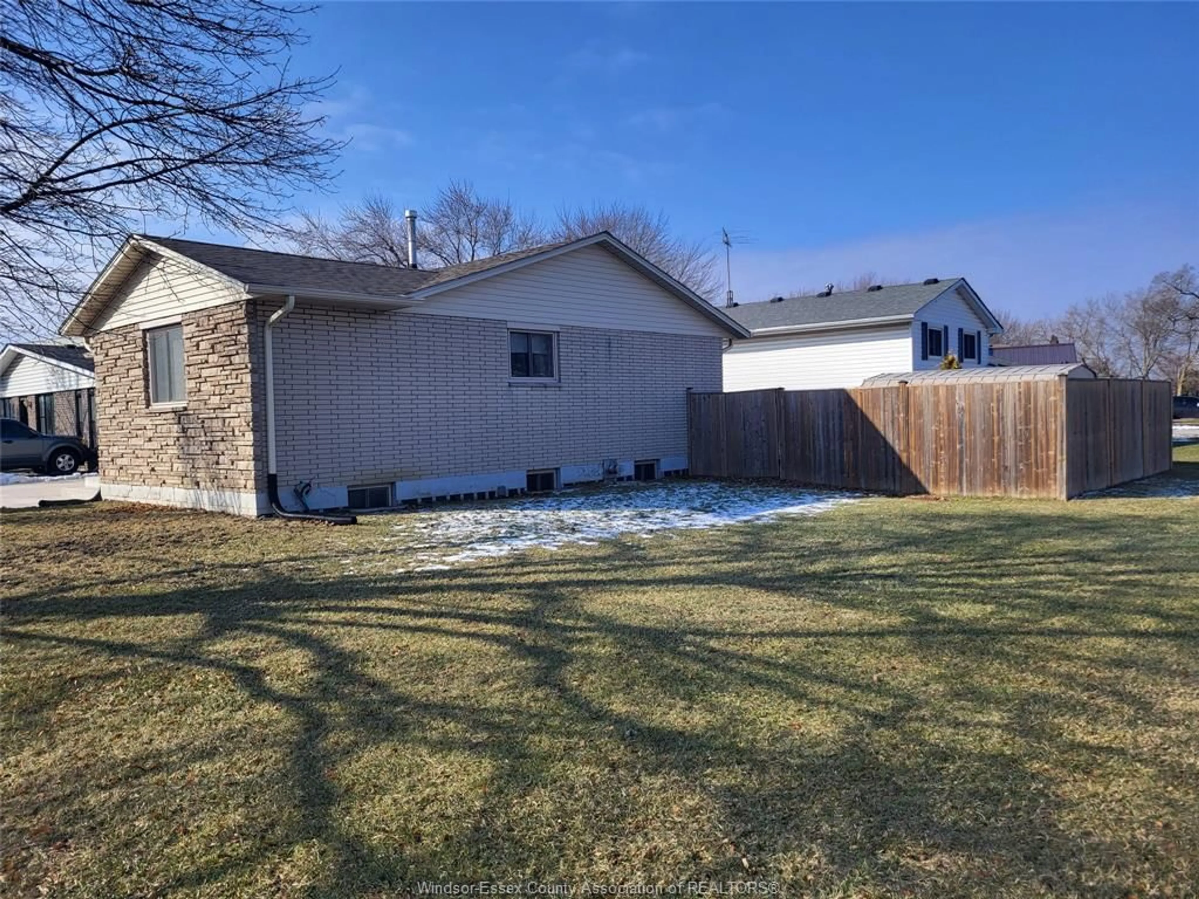 A pic from outside/outdoor area/front of a property/back of a property/a pic from drone, street for 7 VANIER Dr, Tilbury Ontario N0P 2L0