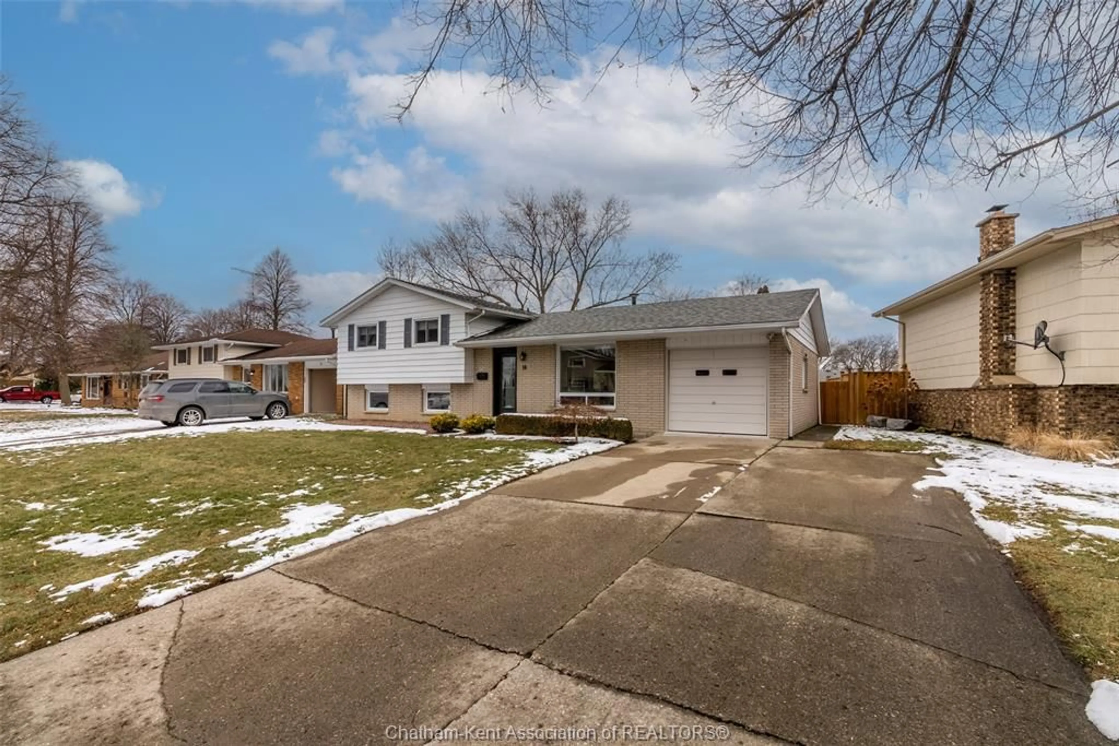 Unknown for 10 Cardinal Cres, Chatham Ontario N7L 3V3