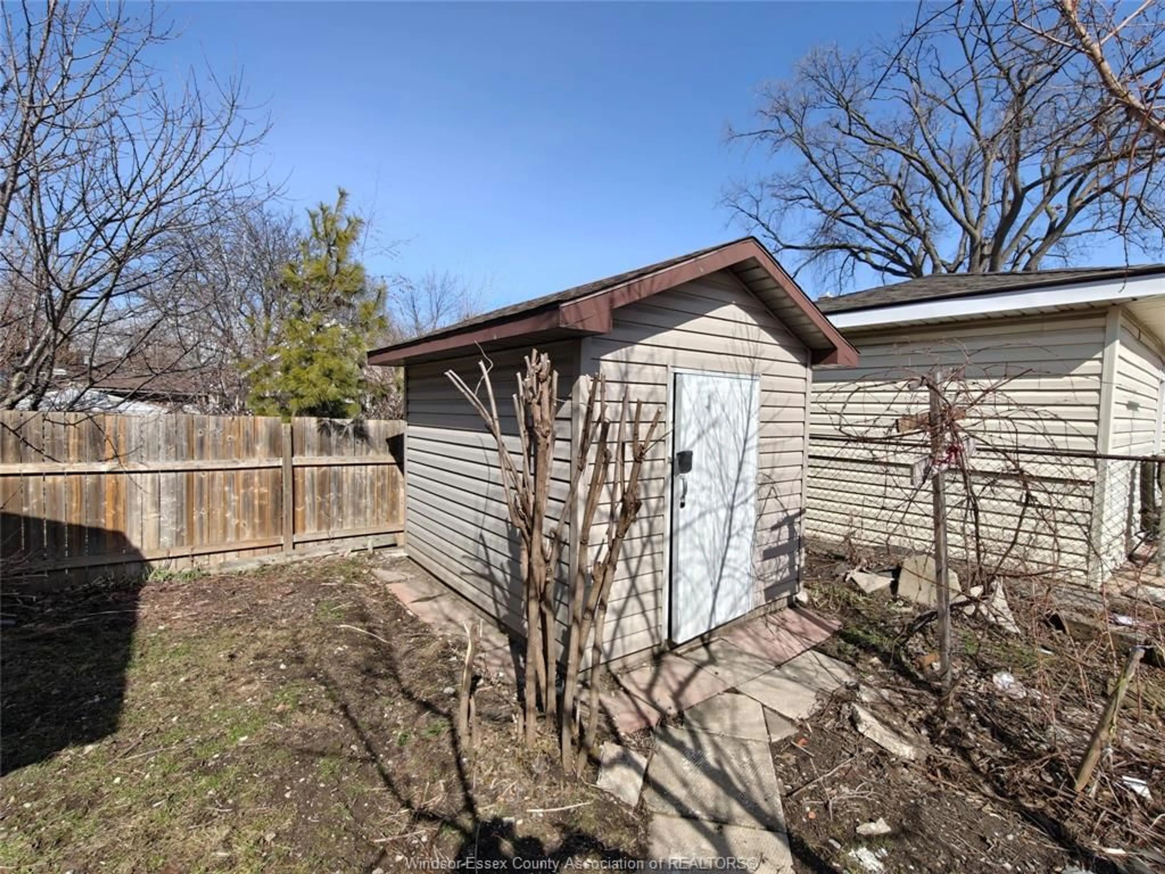Shed for 920 LILLIAN, Windsor Ontario N9A 1V5