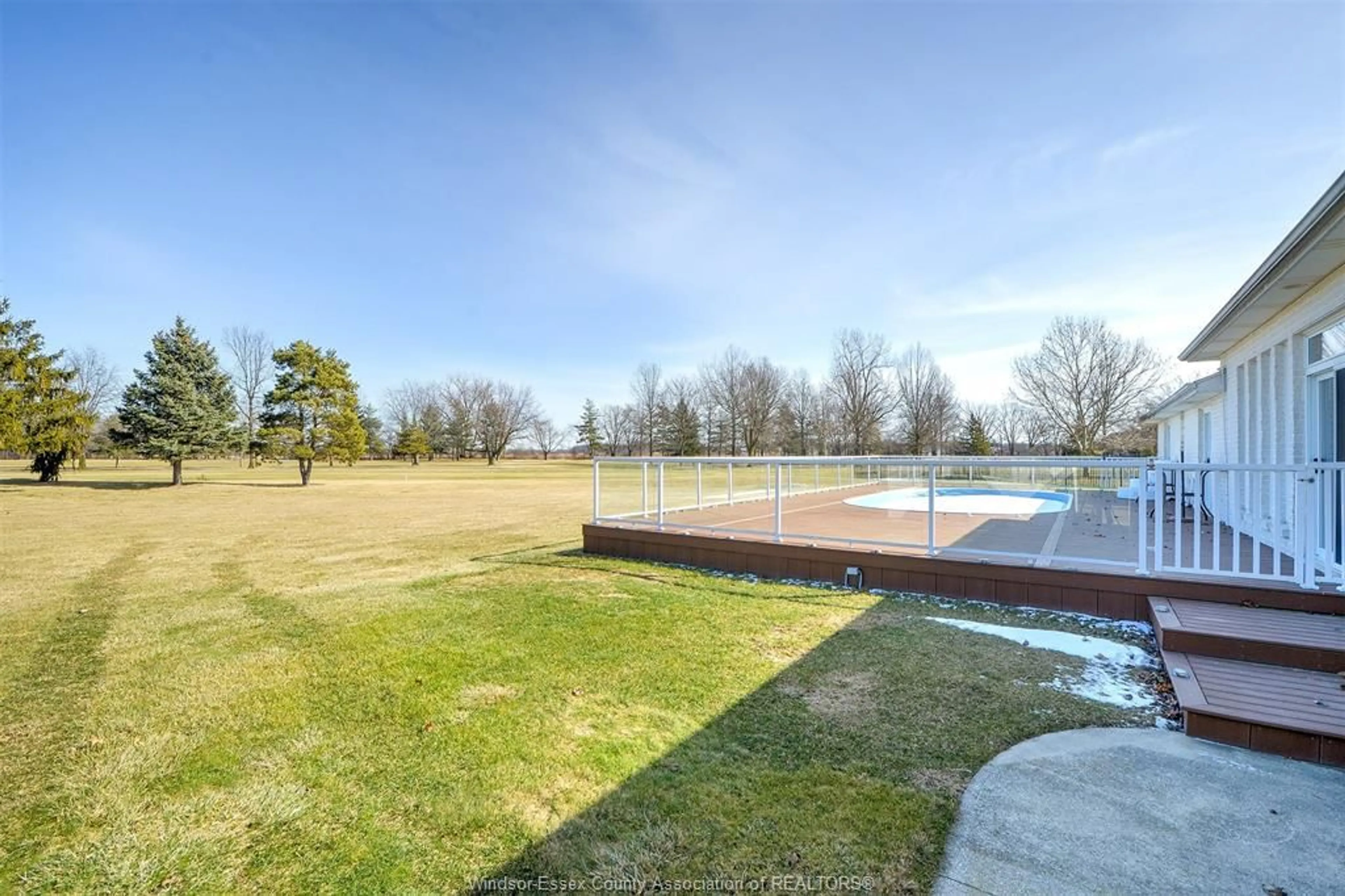 Pool for 7056 EAGLE Cres, Amherstburg Ontario N0R 1J0