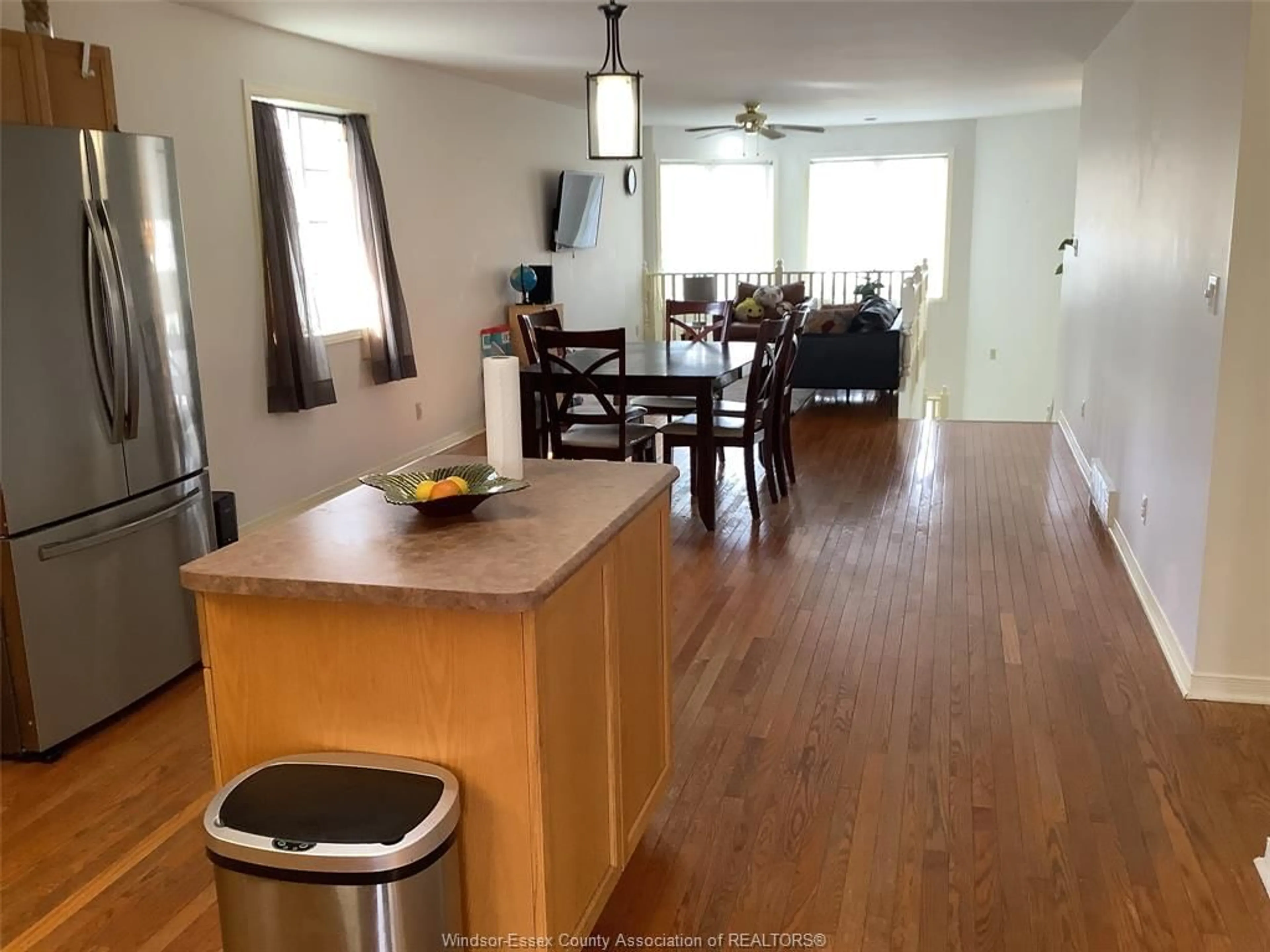 Open concept kitchen, wood/laminate floor for 342 THORN RIDGE Cres, Amherstburg Ontario N9V 3X4