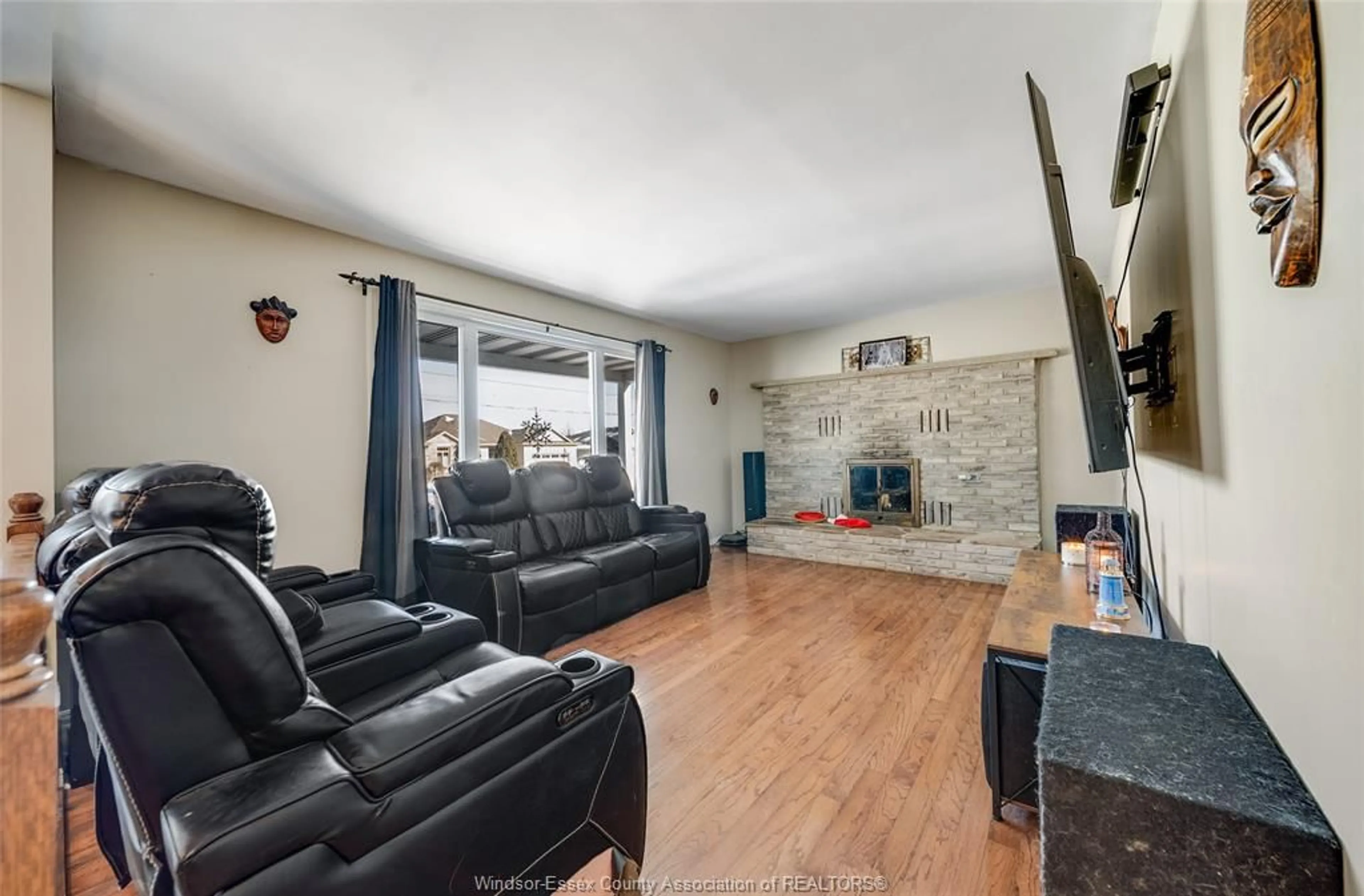 Living room with furniture, unknown for 9 MCKEE, Wallaceburg Ontario N8A 4P9