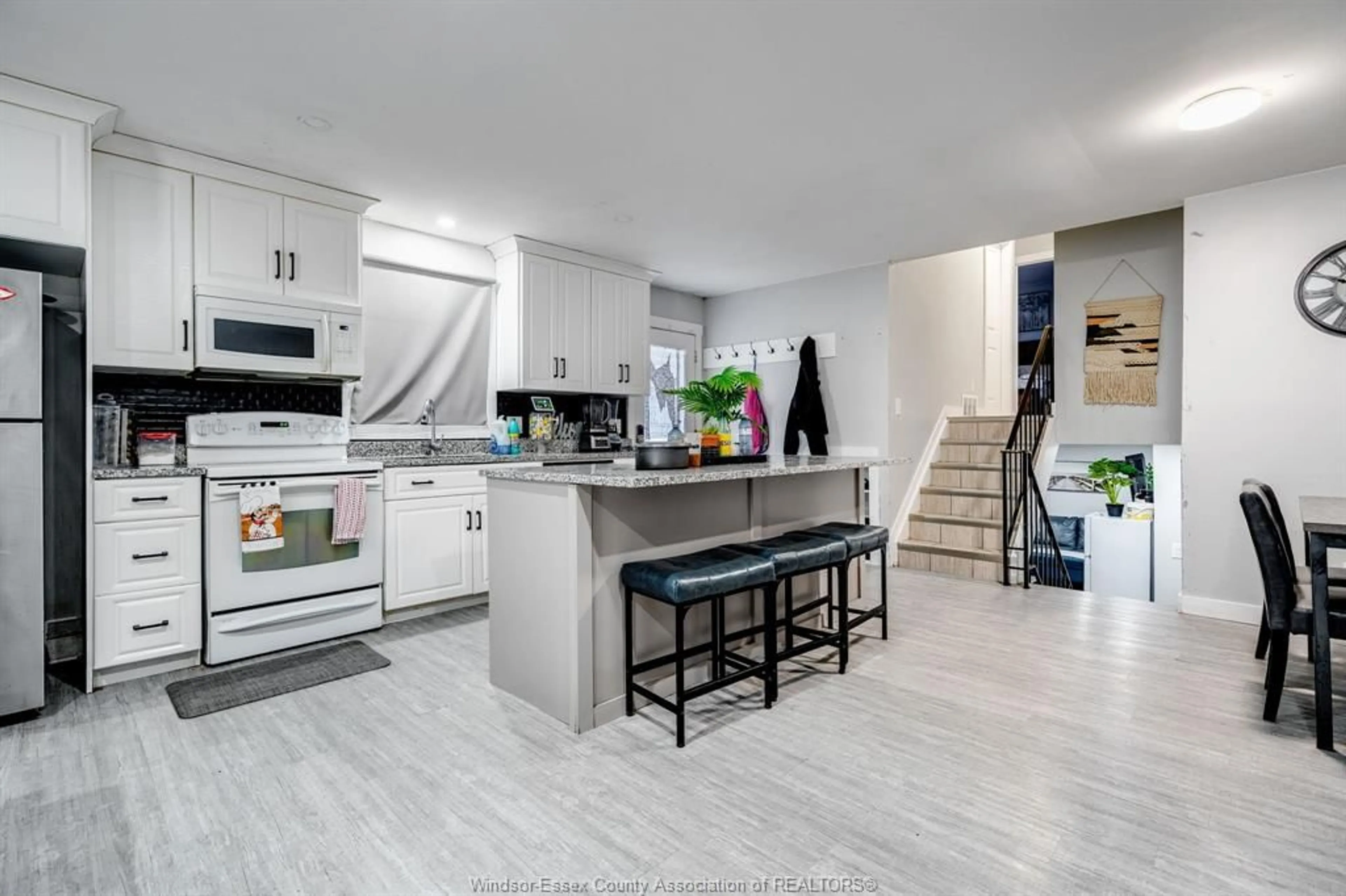 Open concept kitchen, ceramic/tile floor for 6 MARLENE Cres, Leamington Ontario N8H 4J7