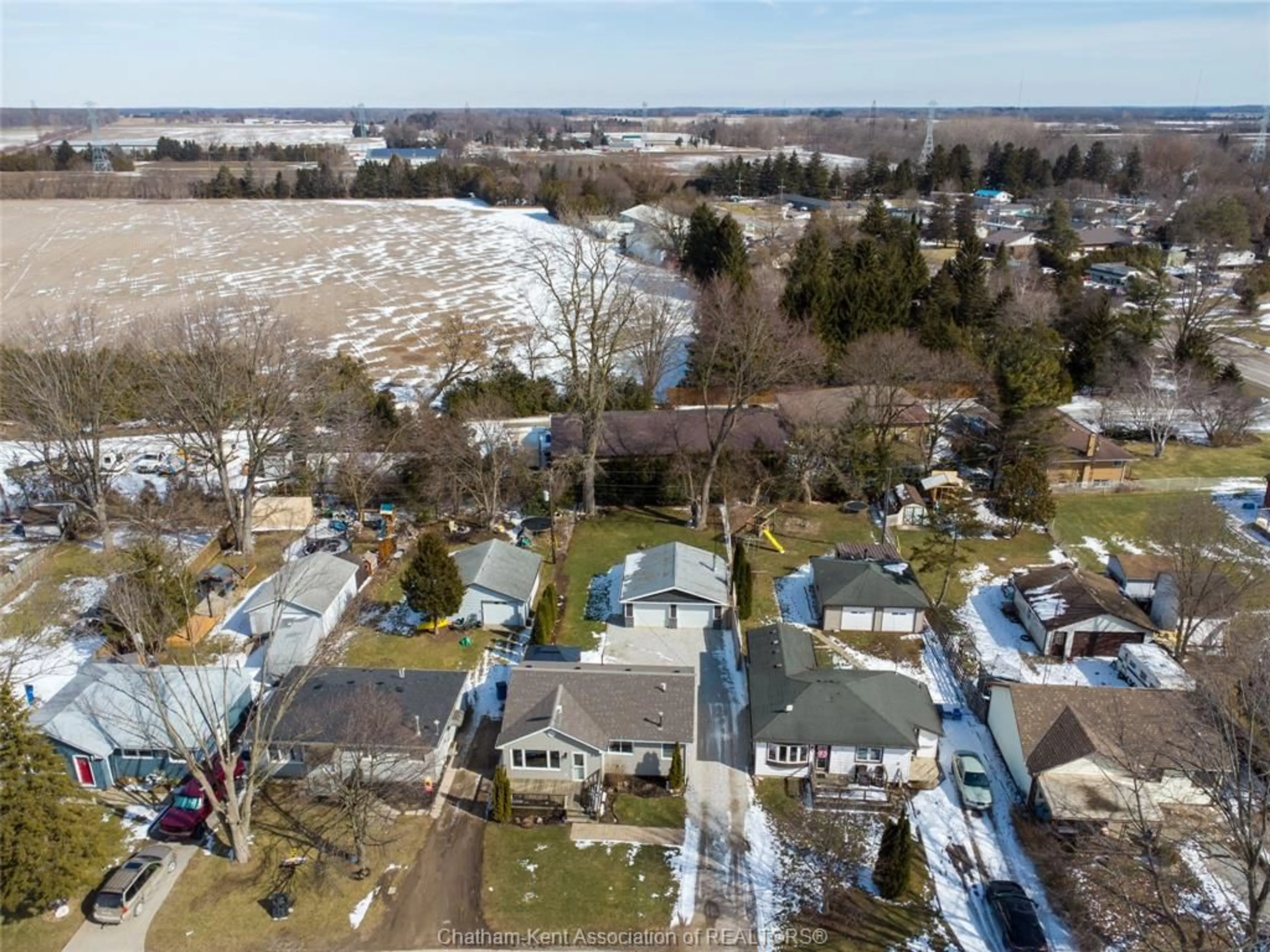 A pic from outside/outdoor area/front of a property/back of a property/a pic from drone, street for 5 Standaert Rd, Chatham Ontario N7M 5J7