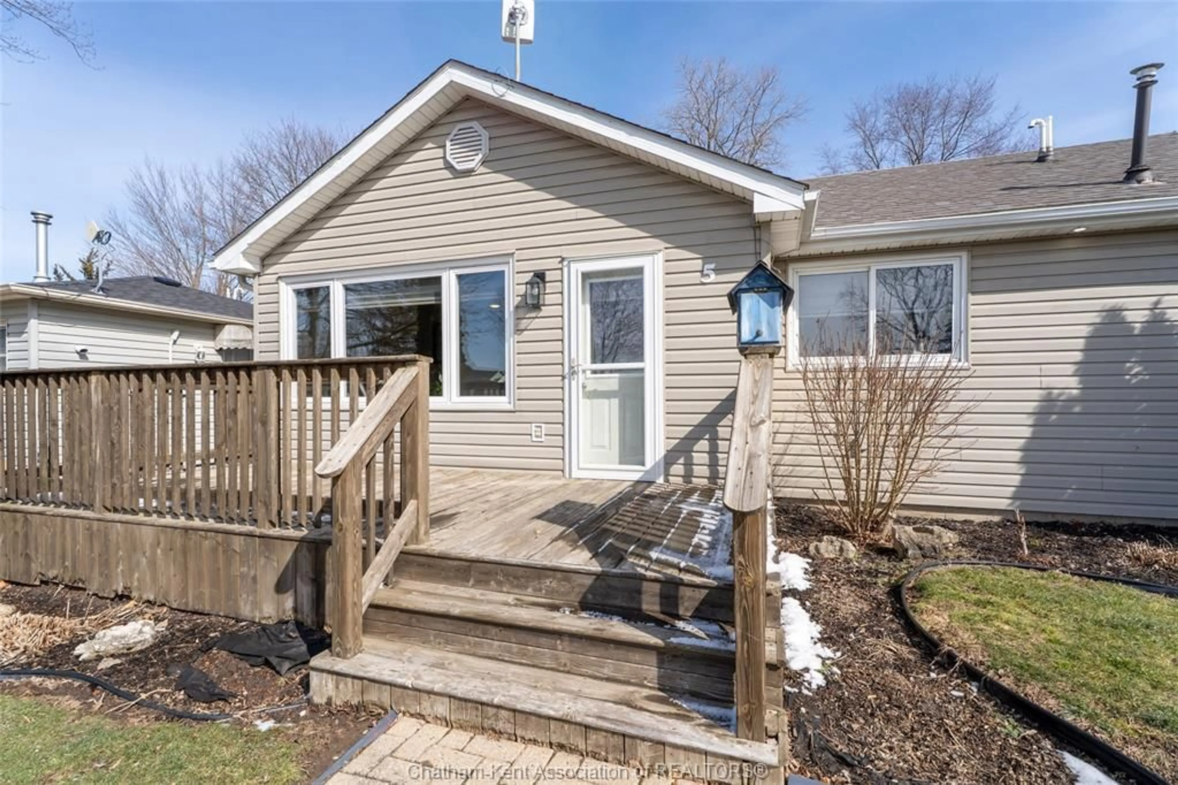 Unknown for 5 Standaert Rd, Chatham Ontario N7M 5J7