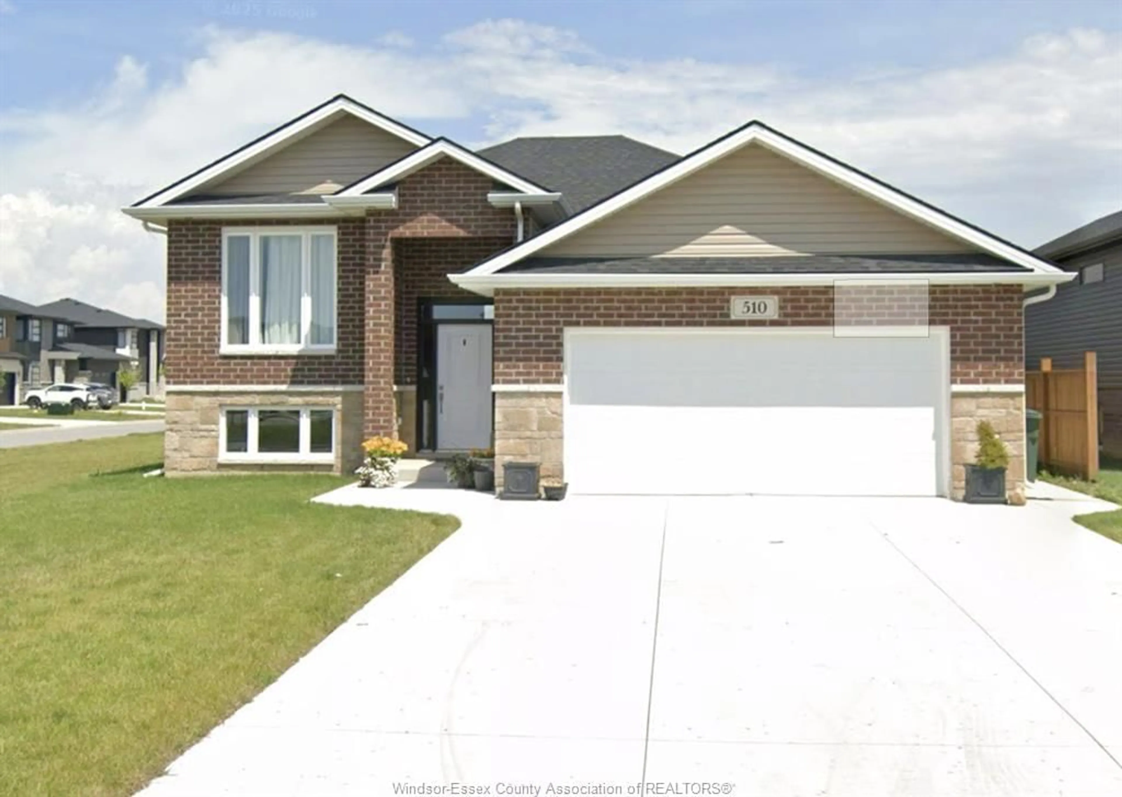 Home with brick exterior material, street for 510 HARRIS, Amherstburg Ontario N9V 0A9