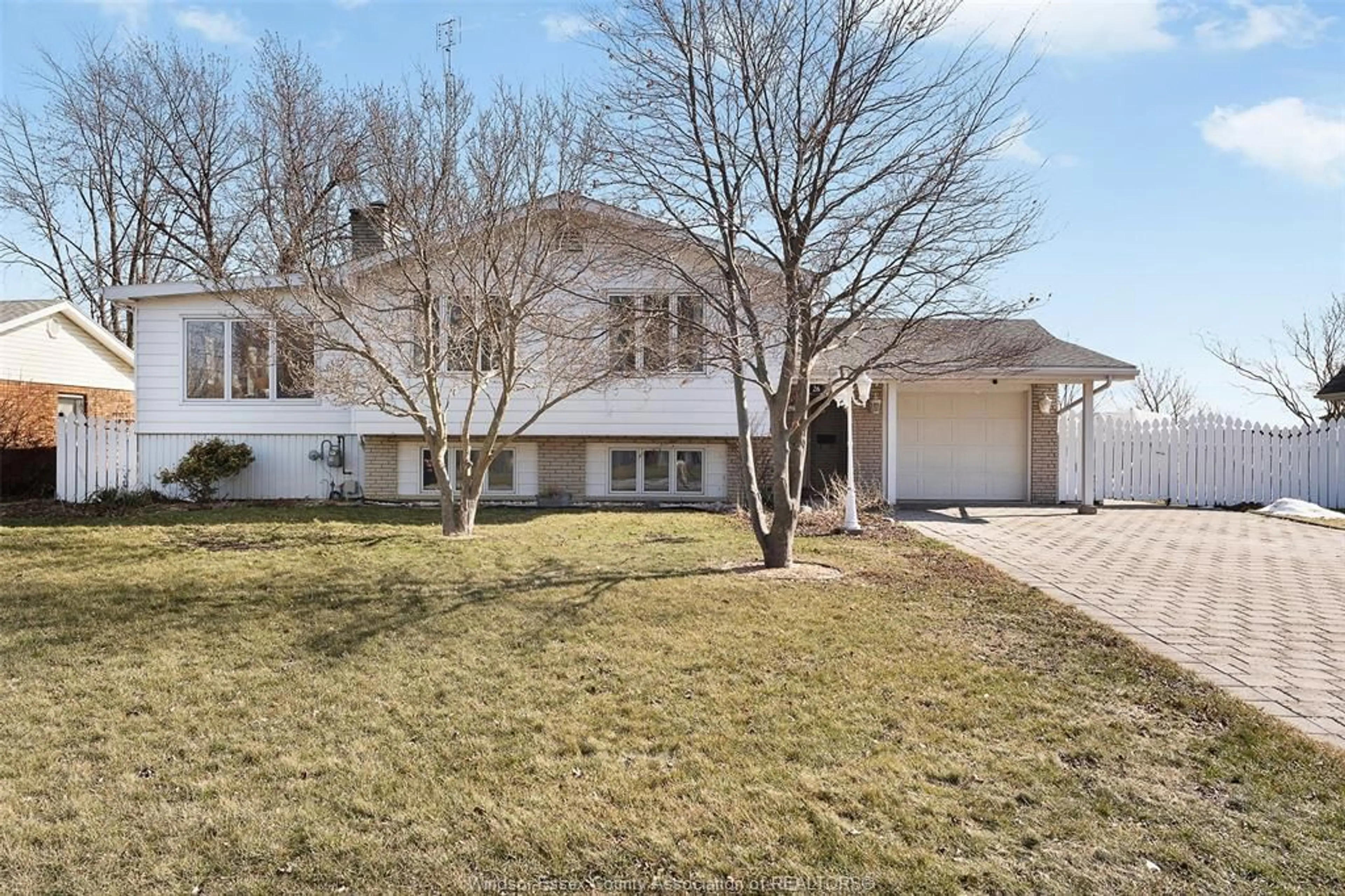 Unknown for 26 LAWSON, Tilbury Ontario N0P 2L0