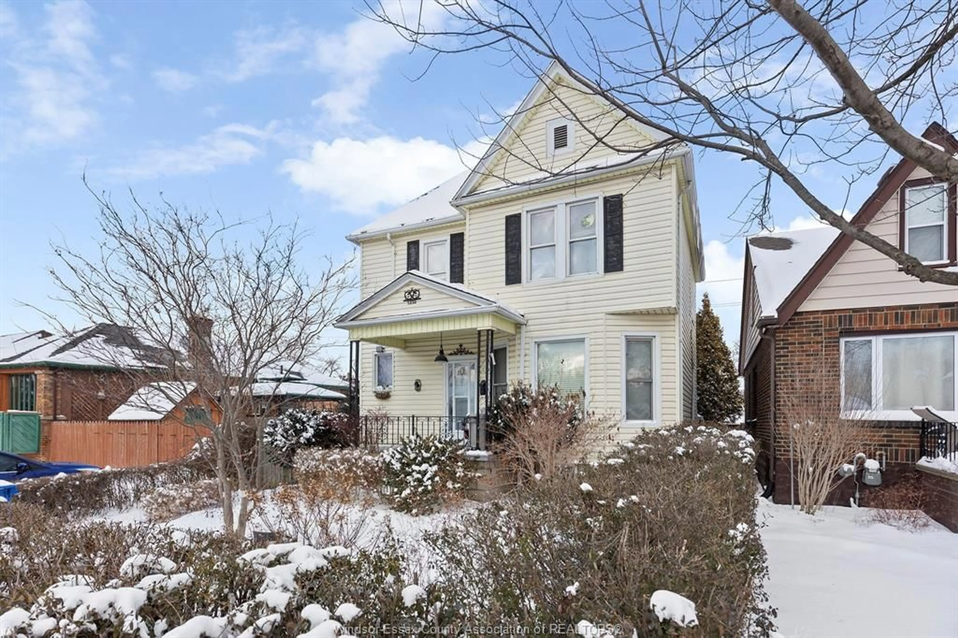 Home with brick exterior material, street for 1232 JANETTE, Windsor Ontario N8X 1Y6